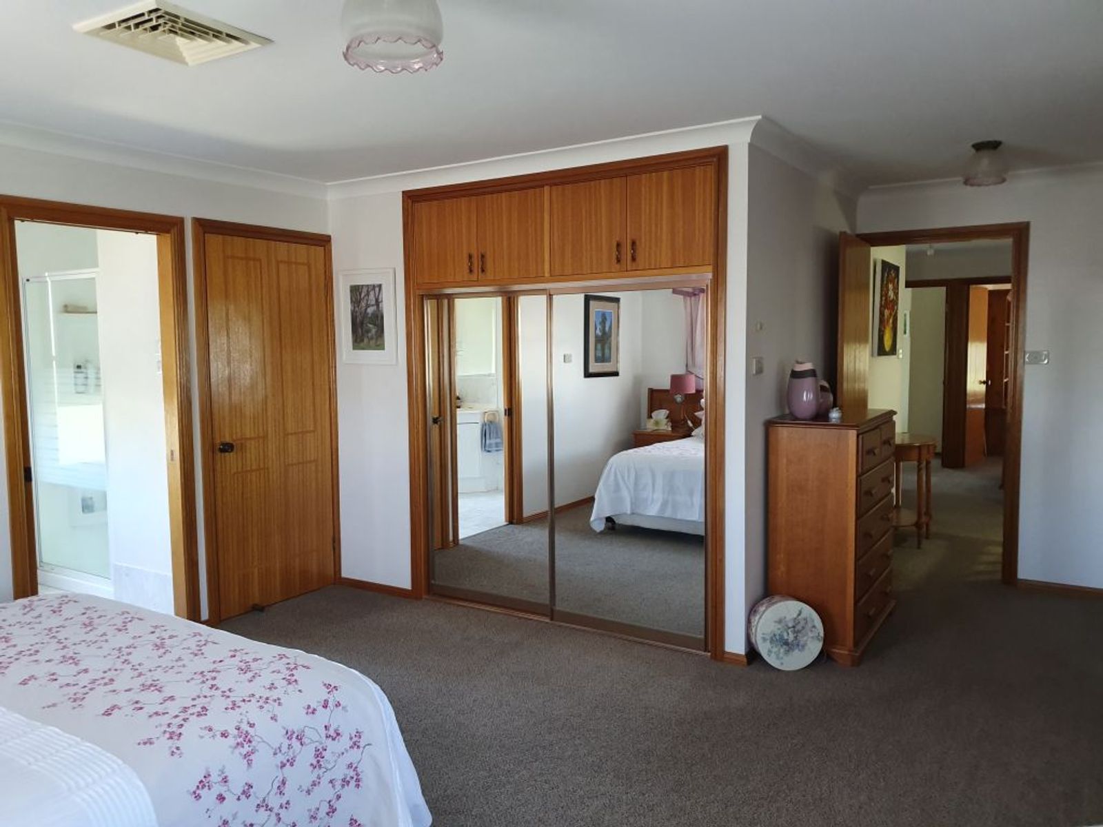 104 Queen Street 003