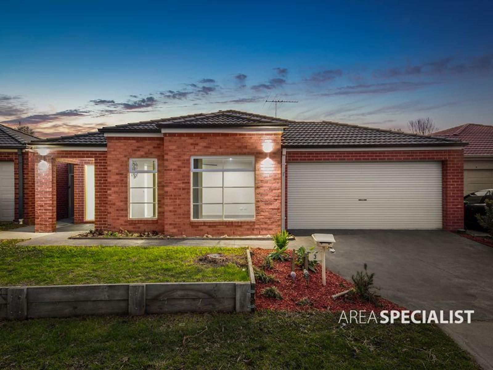 3 Maddock Drive, Cranbourne East, VIC 3977