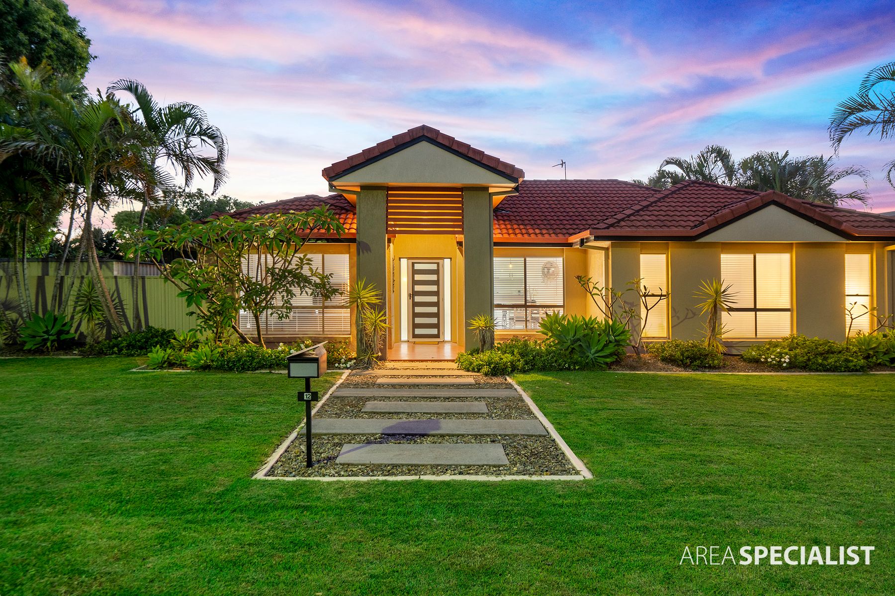 12 Dalley Park Drive, Helensvale, QLD 4212, Helensvale - Thumbnail 2