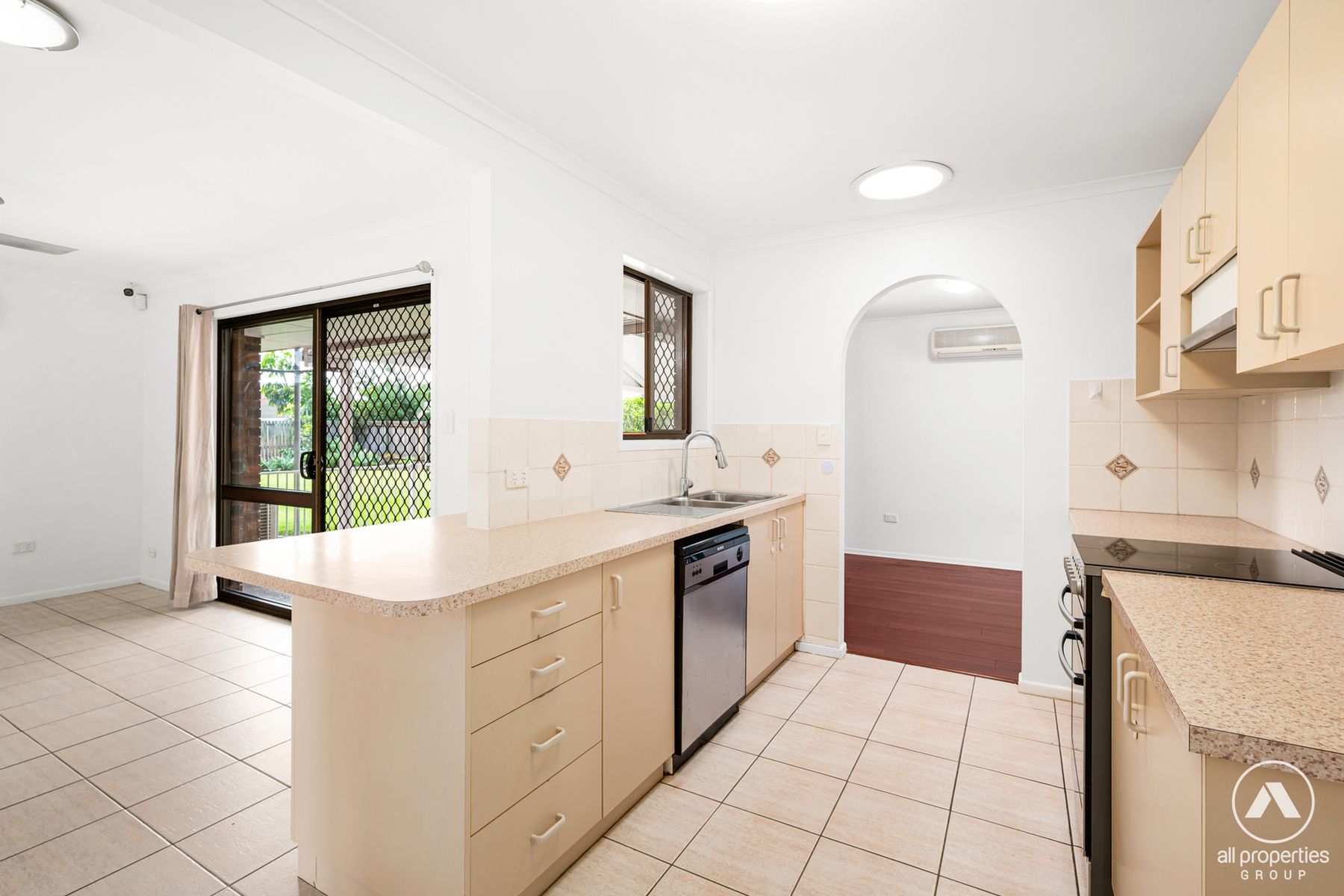 5 Lollard Street, Hillcrest QLD 4118, Hillcrest - Thumbnail 6