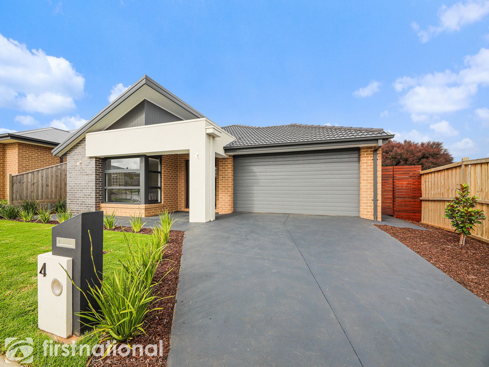 4 Henley Avenue, Warragul, VIC 3820, Warragul - Thumbnail 2