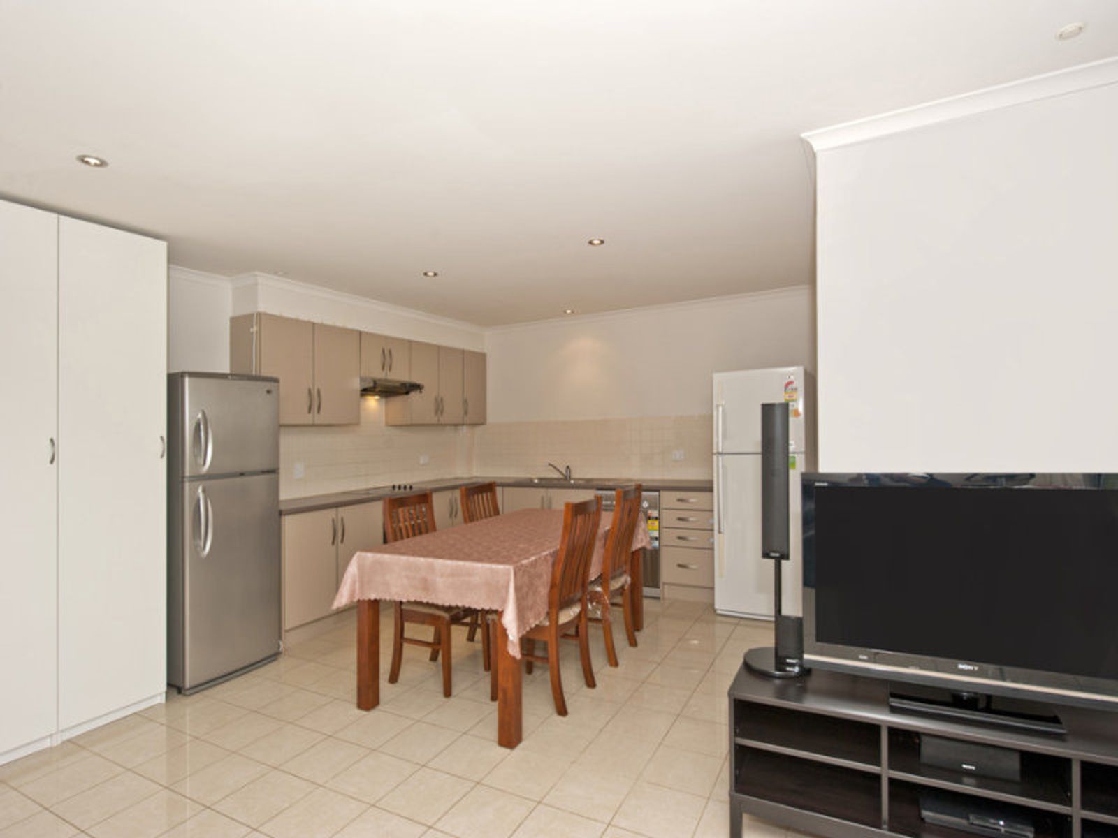 4/13, Mawson Lakes - Thumbnail 7