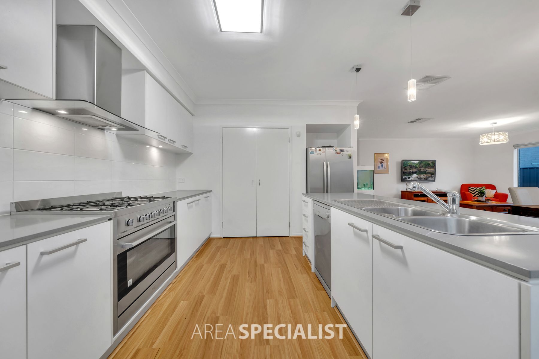 19 Pegasus Road, Cranbourne West, VIC 3977, Cranbourne West - Thumbnail 5