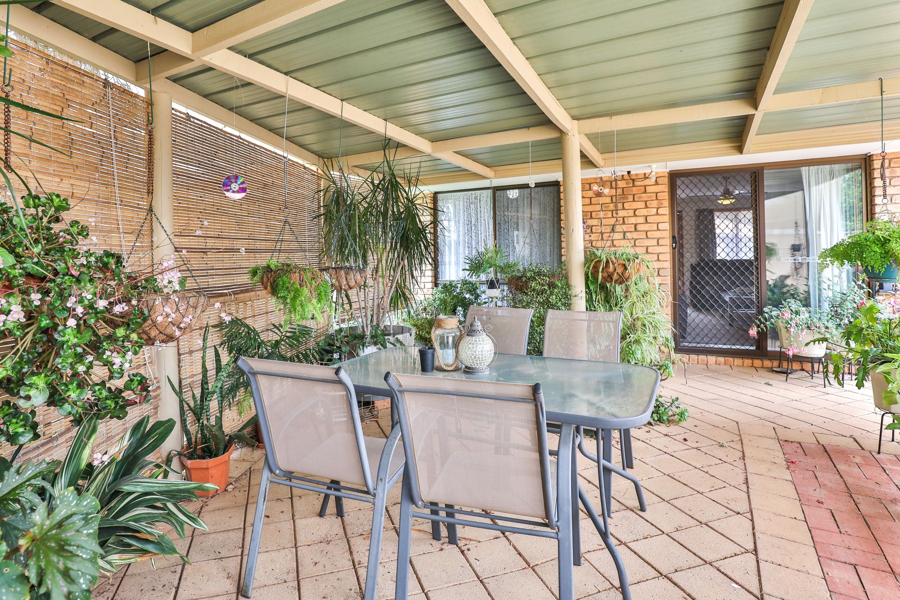 2/2 Diamond Court