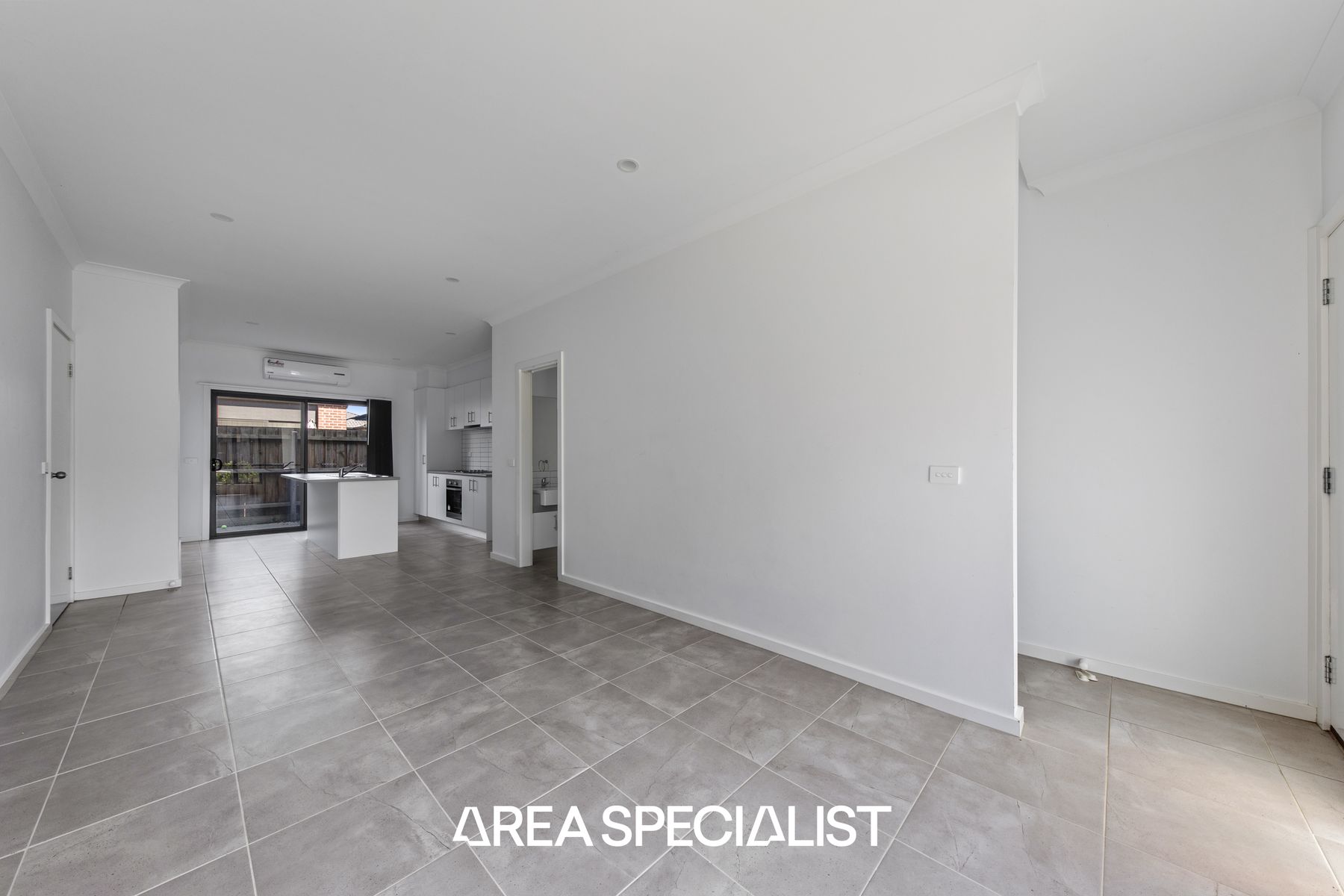 3 Cassius Circuit, Cranbourne North, VIC 3977, Cranbourne North - Thumbnail 5