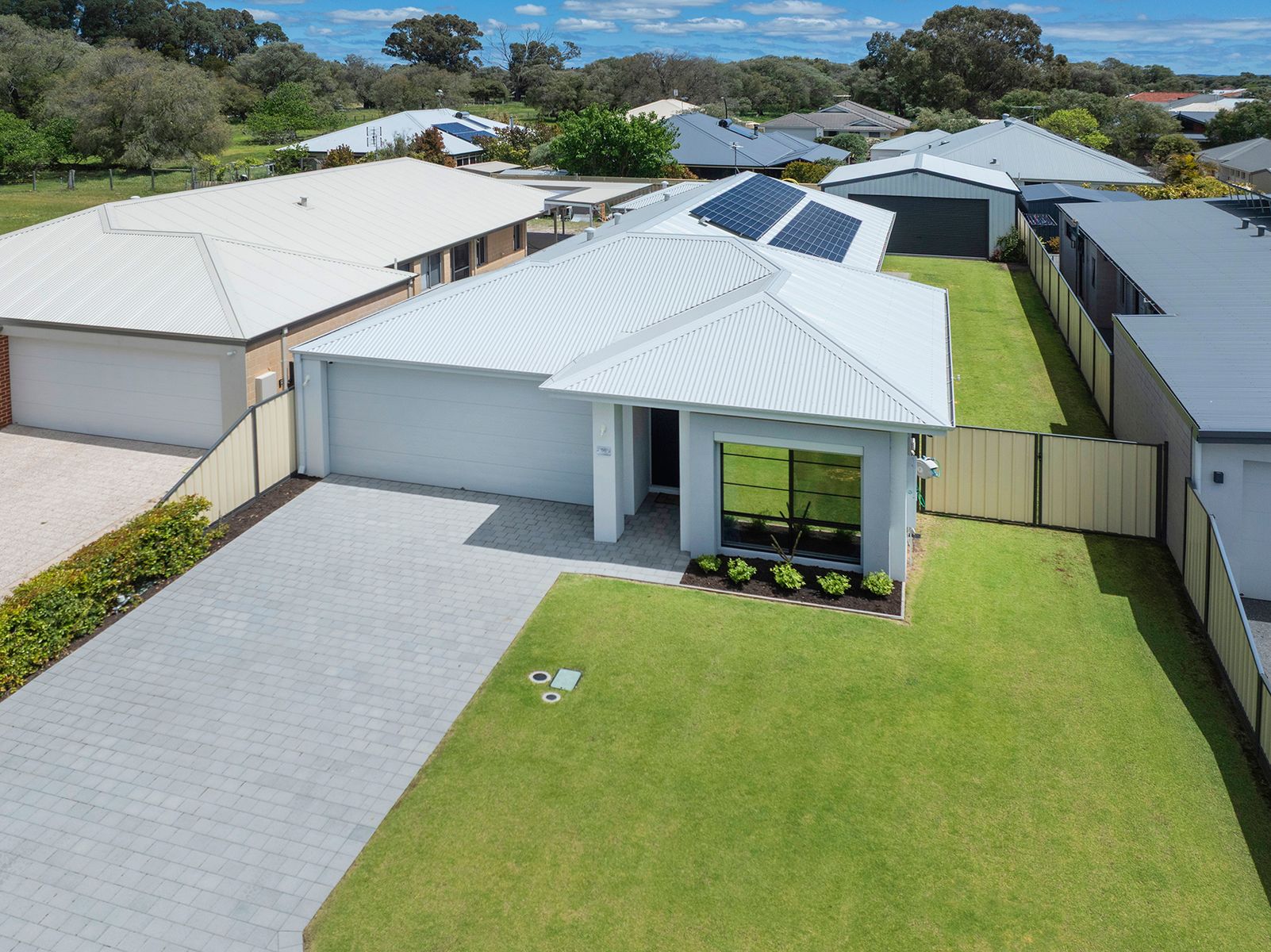 56 Sherwood Crescent, Broadwater WA 6280, Broadwater - Thumbnail 2