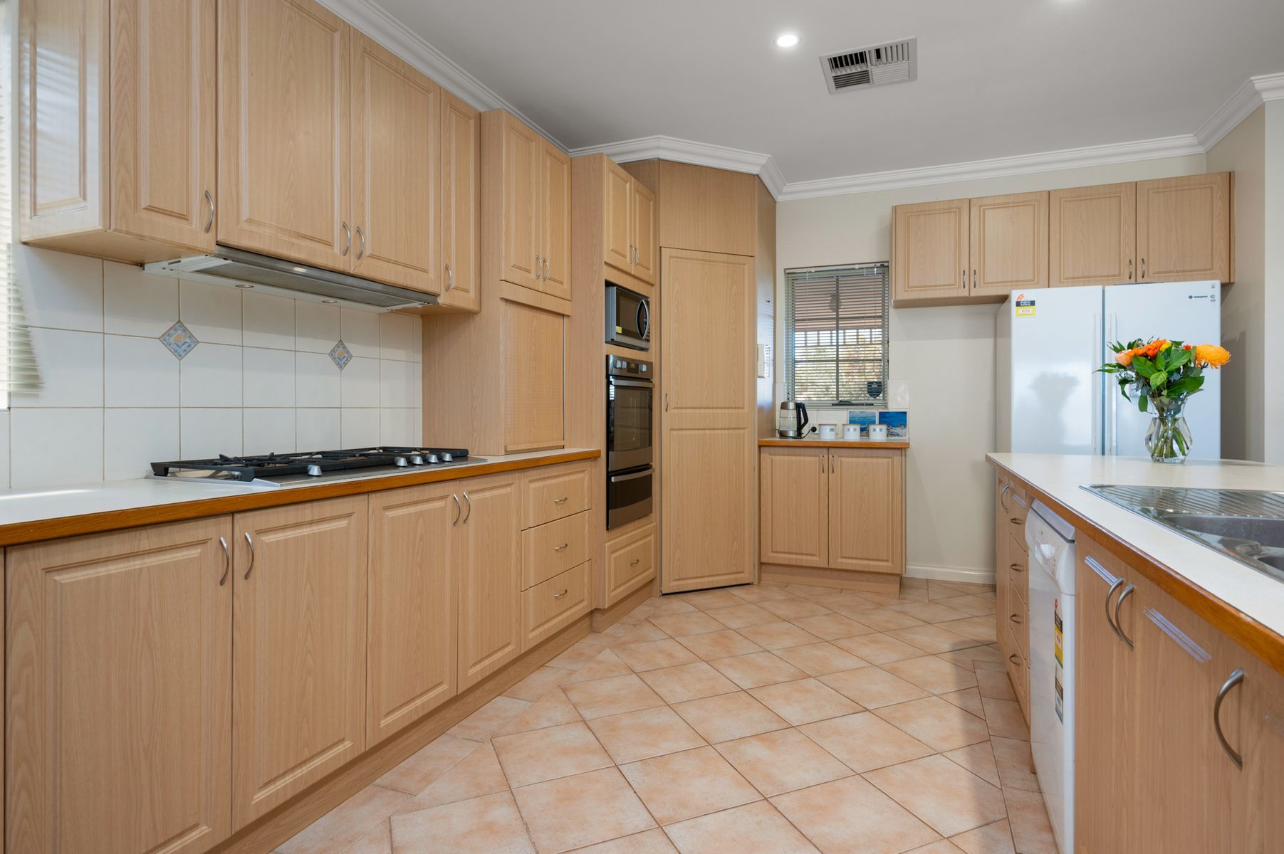 10 Geoffrey Stokes Parade, Kalgoorlie WA 6430, Kalgoorlie - Thumbnail 5