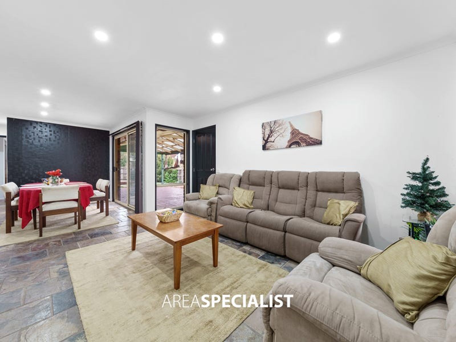 38 Cumberland Chase, Hampton Park, VIC 3976, Hampton Park - Thumbnail 3