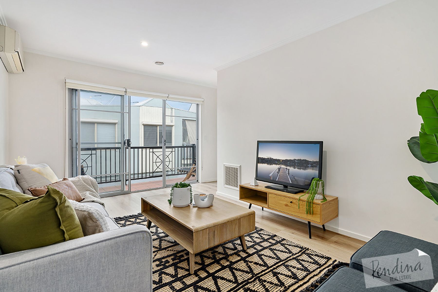 10 Francis Lane, Kensington - Thumbnail 2