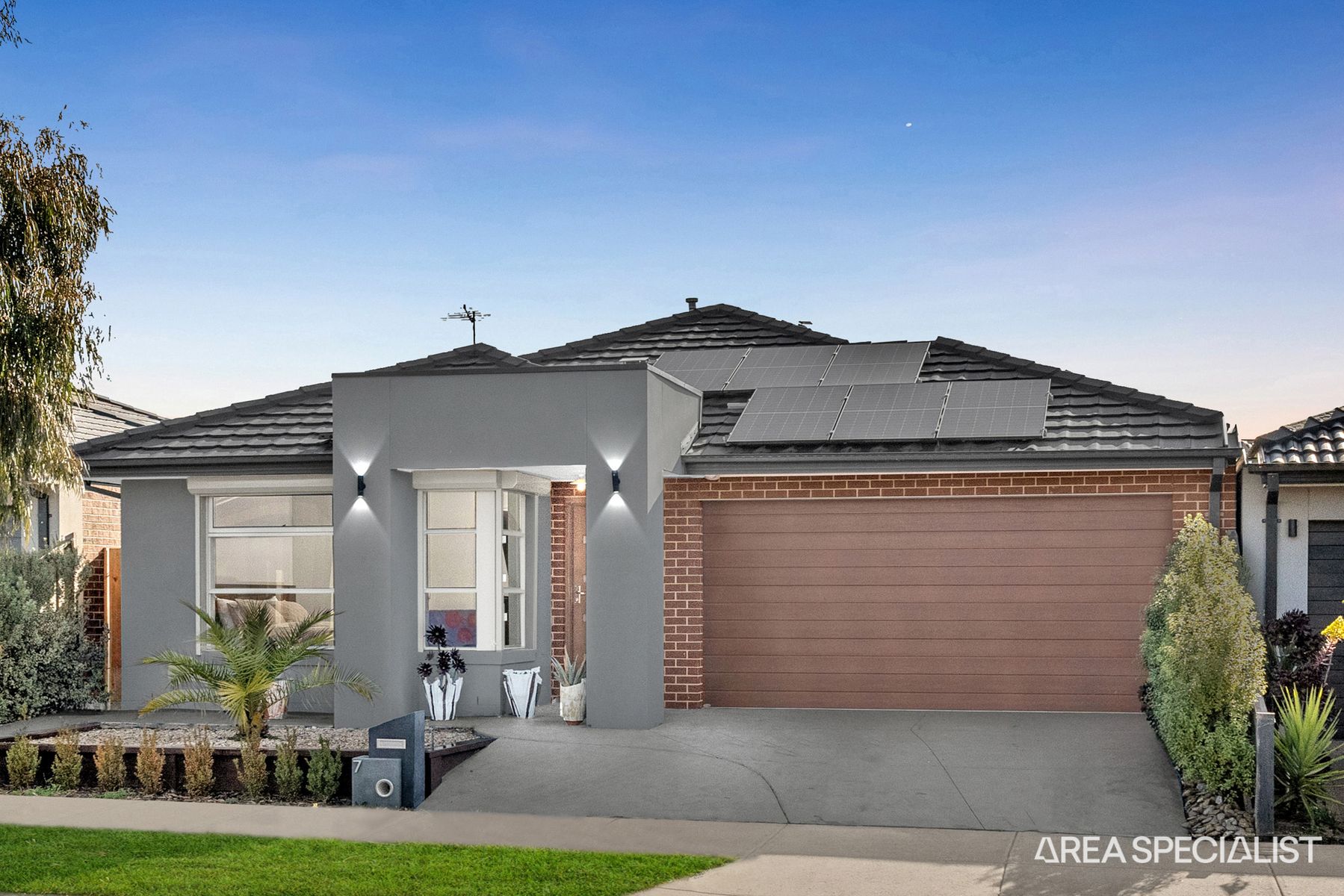 7 Bingham Circuit, Thornhill Park, VIC 3335, Thornhill Park - Thumbnail 2