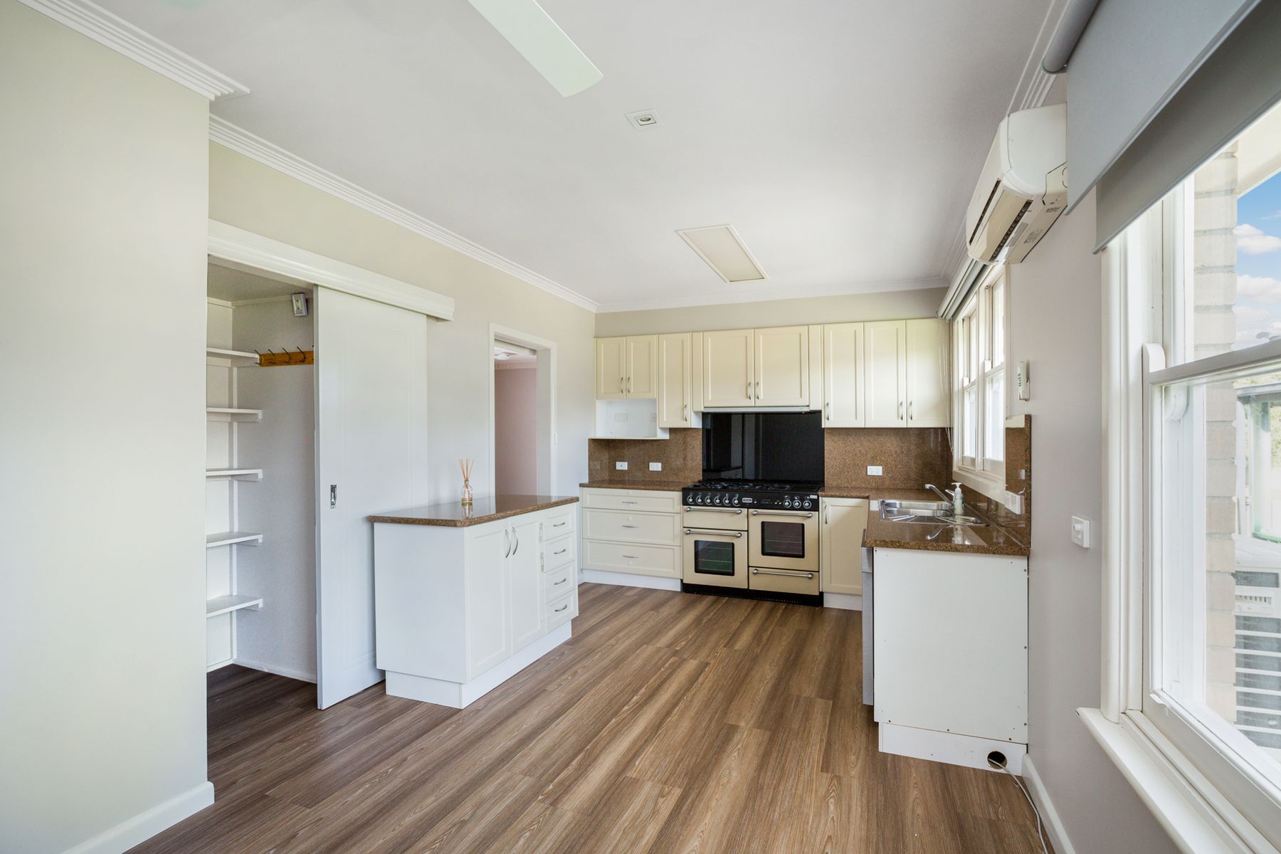 1 Fifth Avenue, White Hills VIC 3550, White Hills - Thumbnail 3