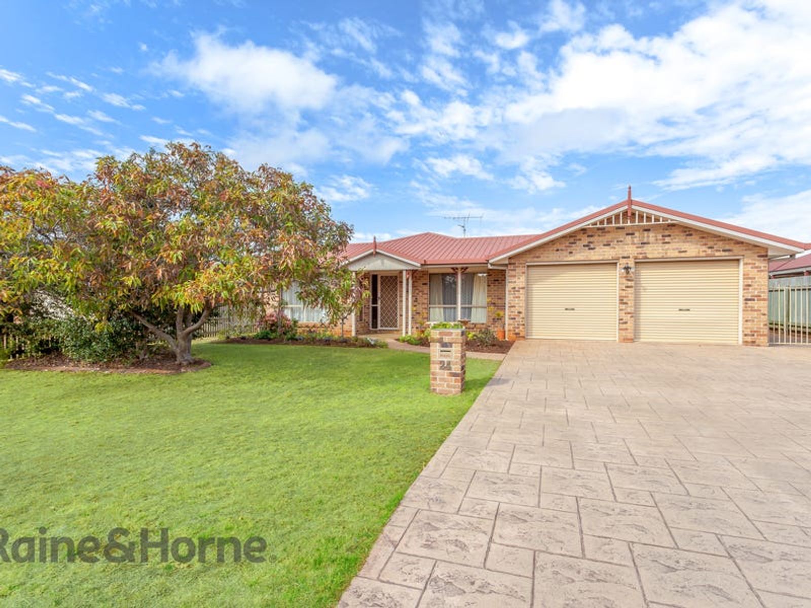 24 Carmen Street, Kearneys Spring, QLD 4350, Kearneys Spring - Thumbnail 2