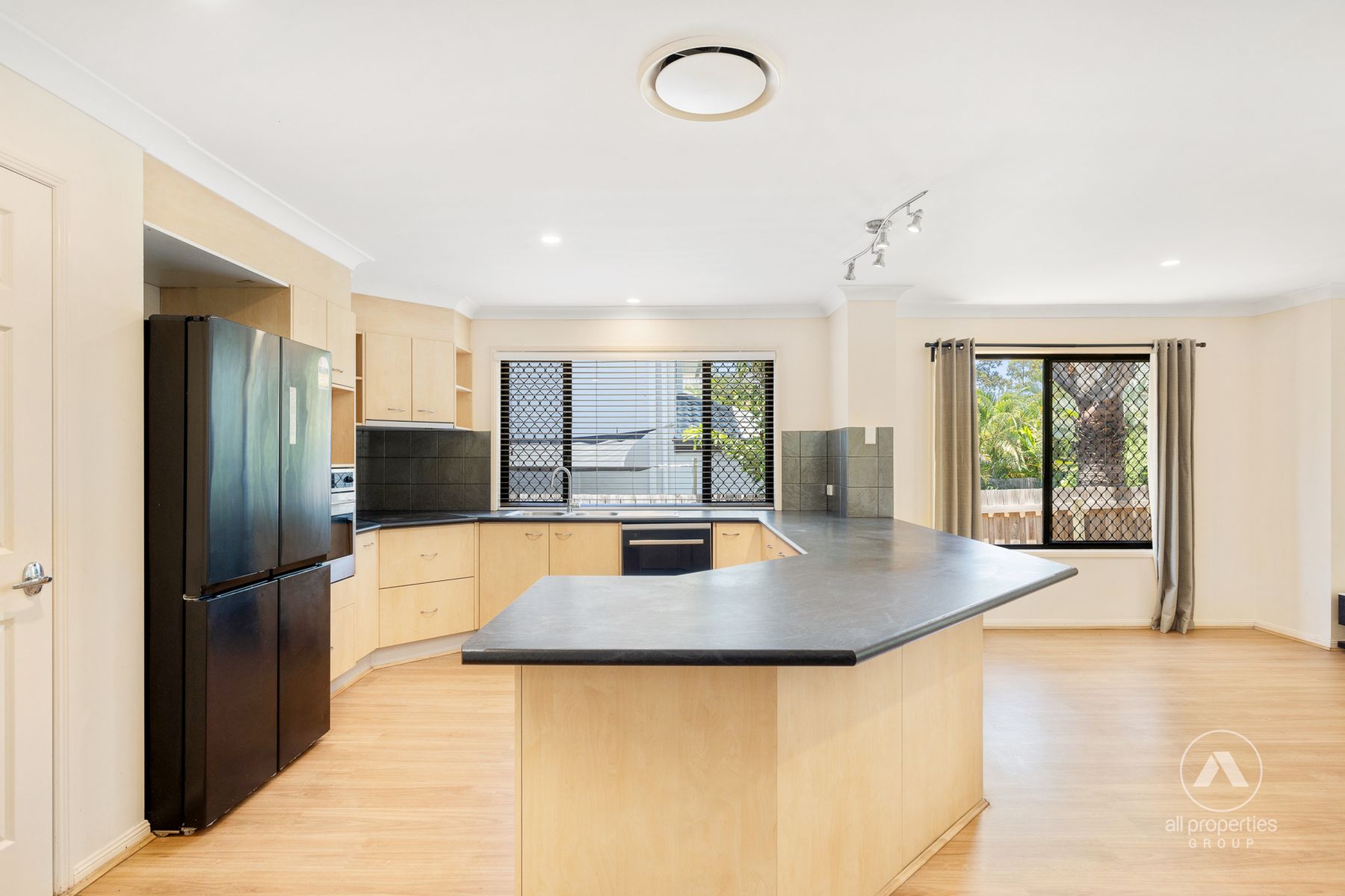 2 Benedict Place, Springfield Lakes QLD 4300, Springfield Lakes - Thumbnail 3