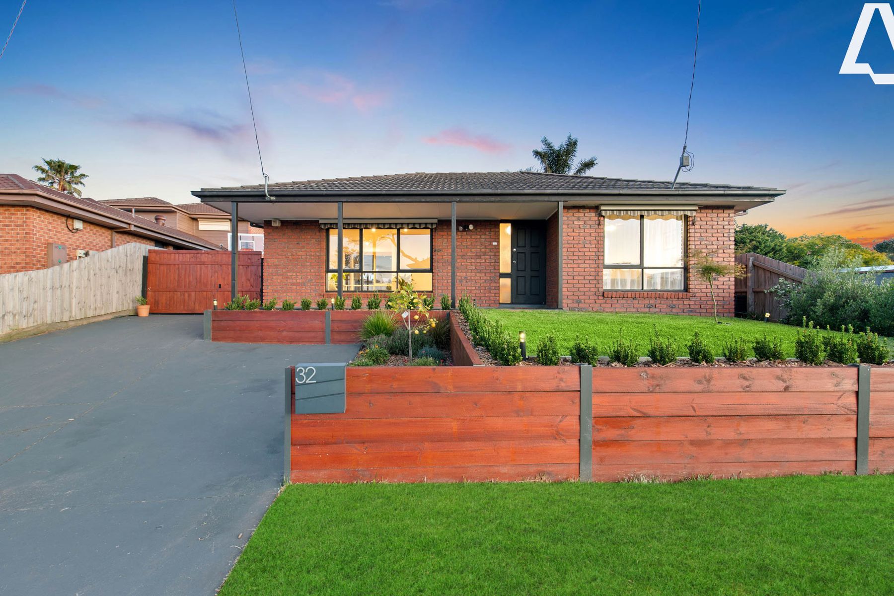 32 Dorchester Crescent, Carrum Downs, VIC 3201, Carrum Downs - Thumbnail 2