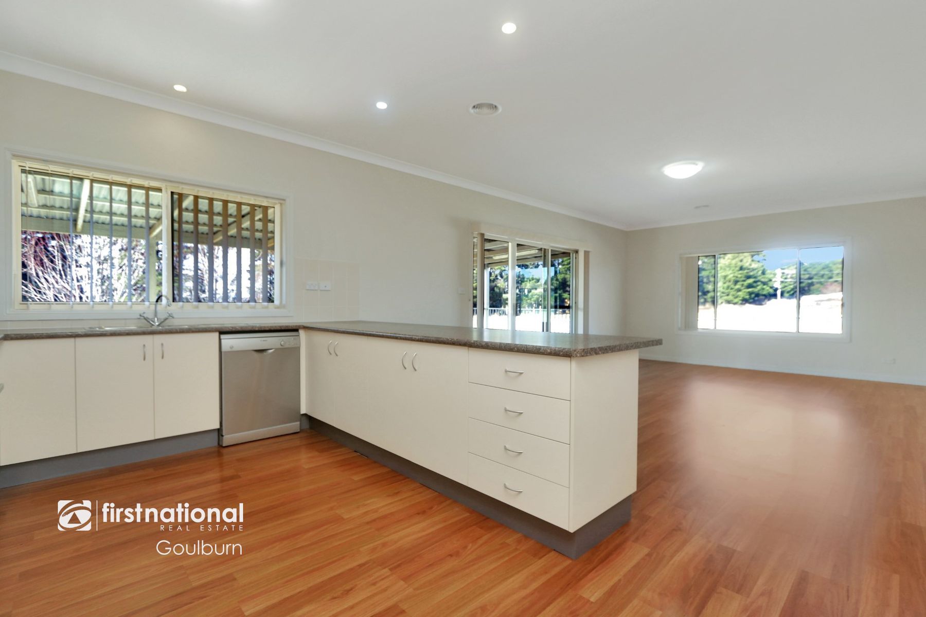 27 McGuire Drive, Goulburn NSW 2580, Goulburn - Thumbnail 4