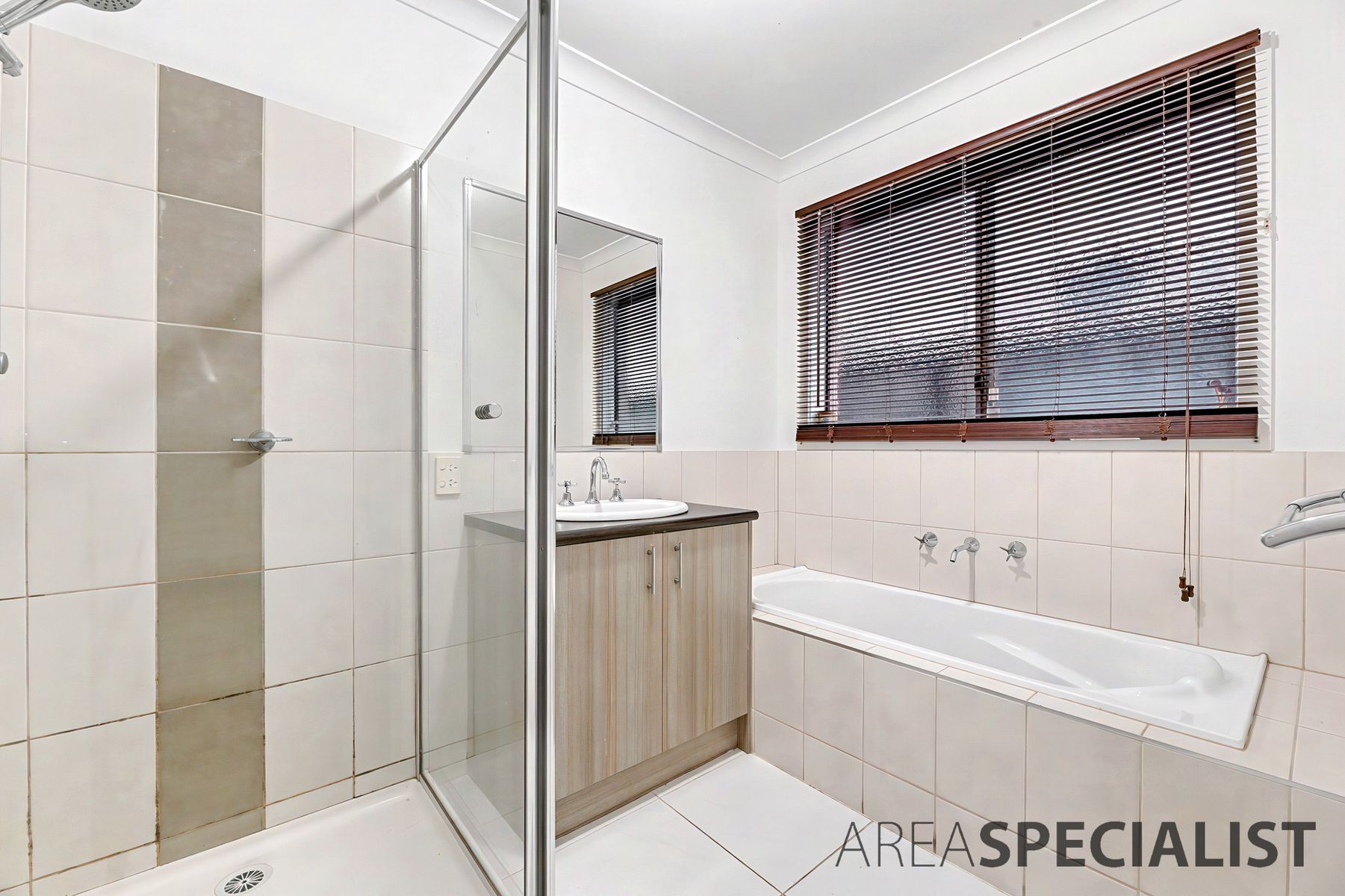27 O'brien Parade, Pakenham, Pakenham - Thumbnail 8