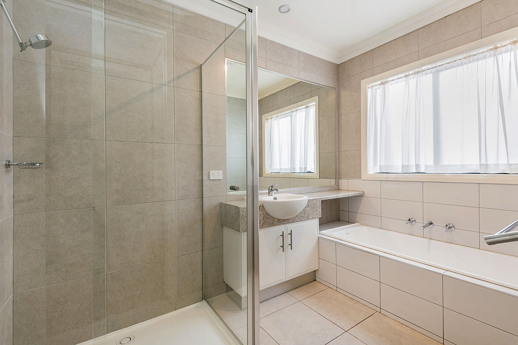 9 Ashbourne Way, Kangaroo Flat, VIC 3555, Kangaroo Flat Vic 3555 - Thumbnail 4
