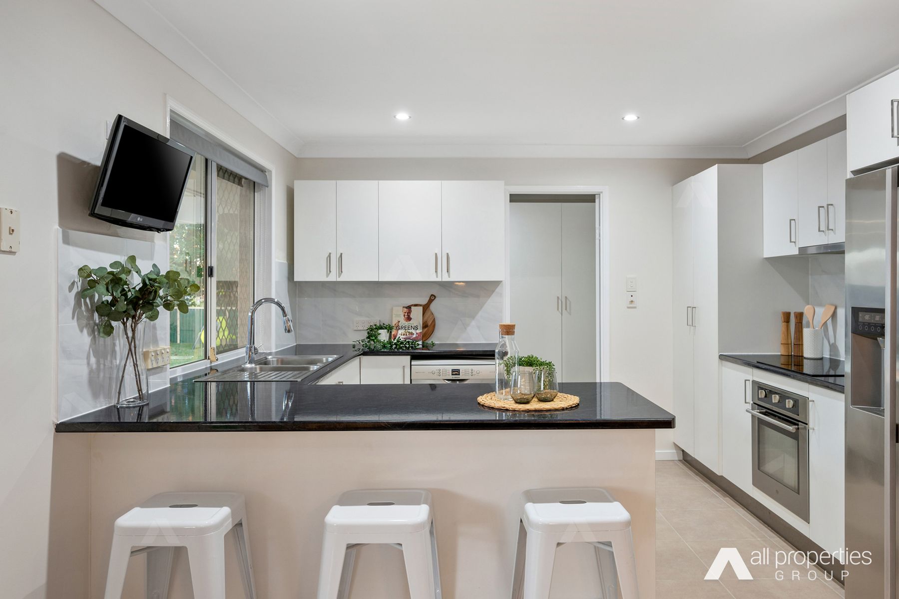 29 Stringybark Street, Regents Park QLD 4118, Regents Park - Thumbnail 2
