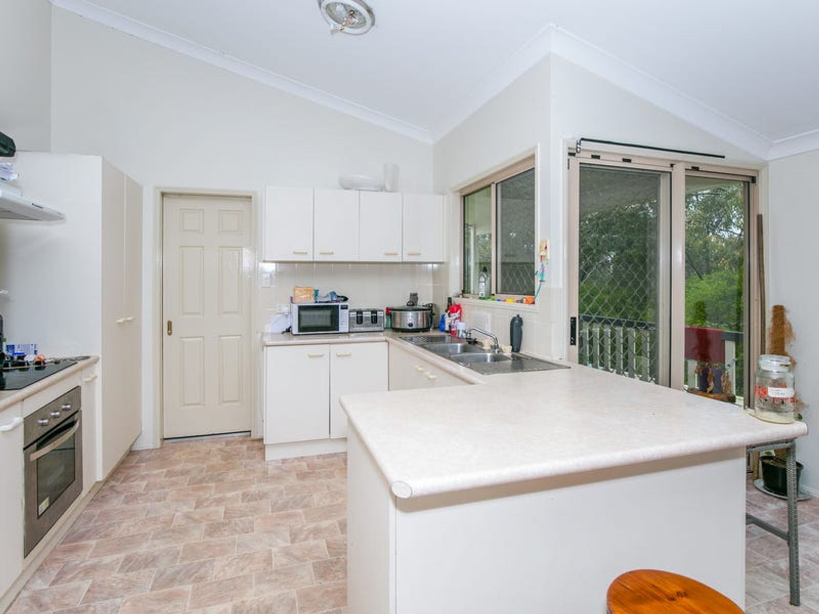 18 Kummara Road, Edens Landing QLD 4207, Edens Landing - Thumbnail 5