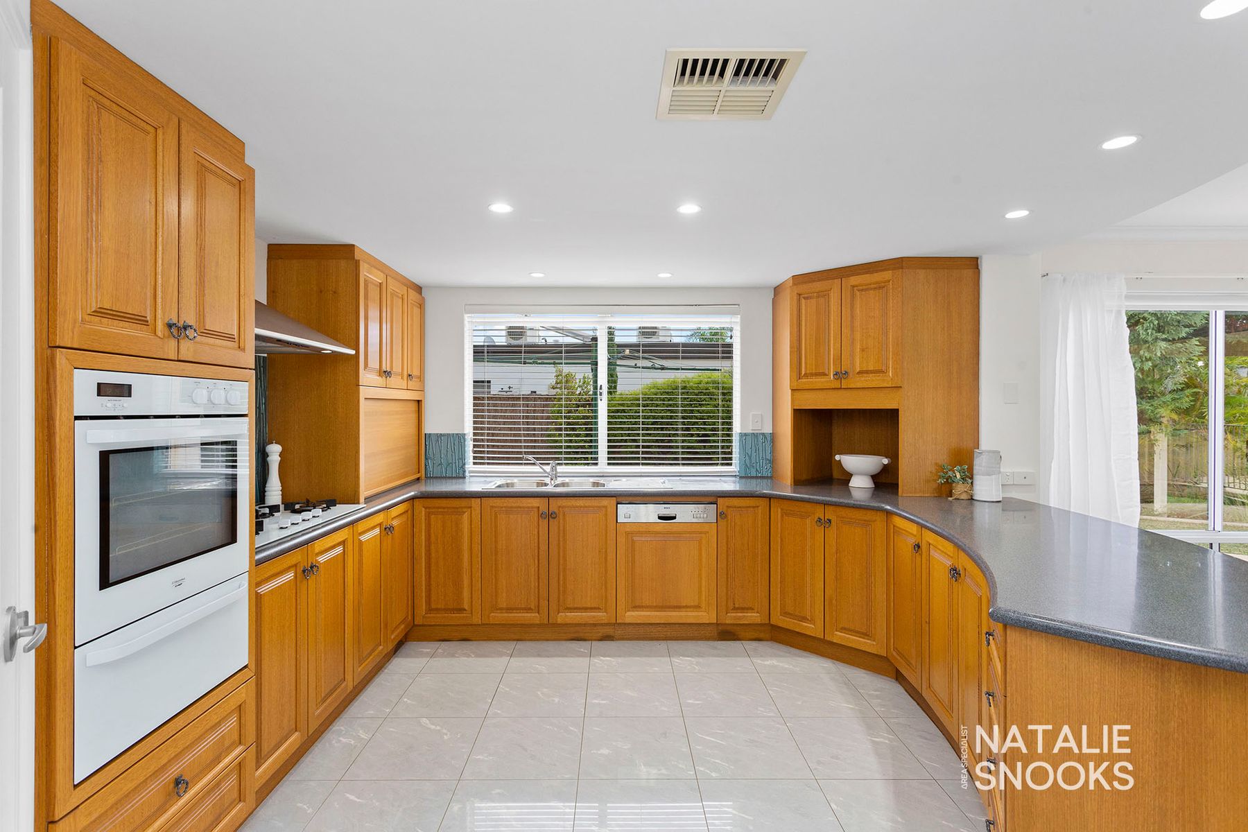 4 Kingsland Avenue, City Beach, WA 6015, City Beach - Thumbnail 6