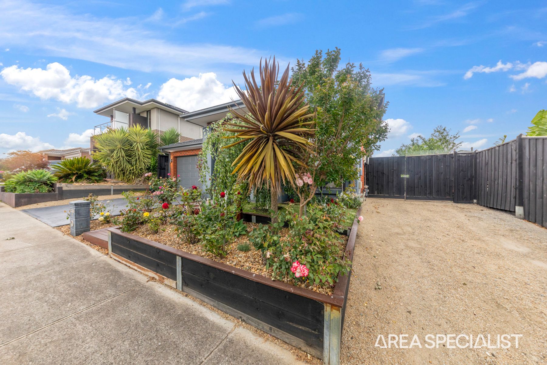 4 Randall Avenue, Clyde North, VIC 3978, Clyde North - Thumbnail 3
