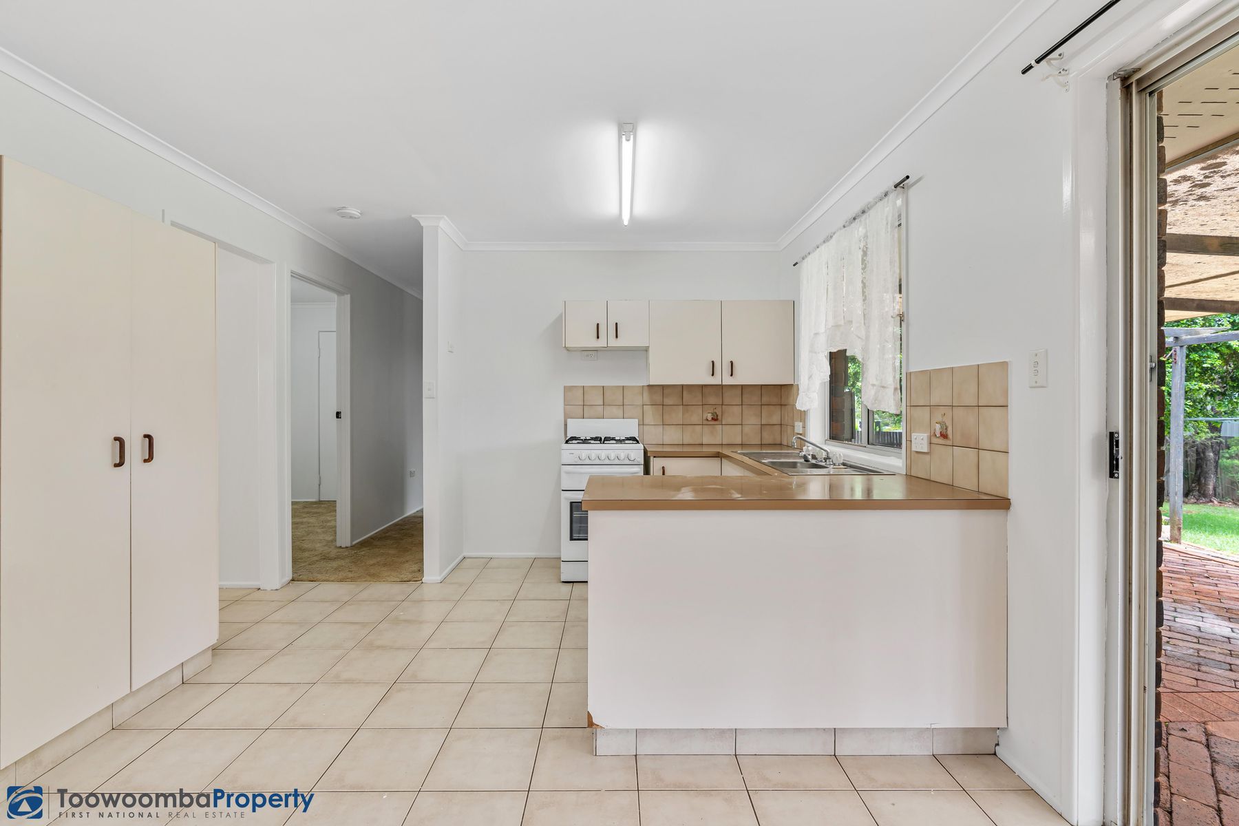 10 Seppelt Street, Wilsonton Heights QLD 4350, Wilsonton Heights - Thumbnail 3
