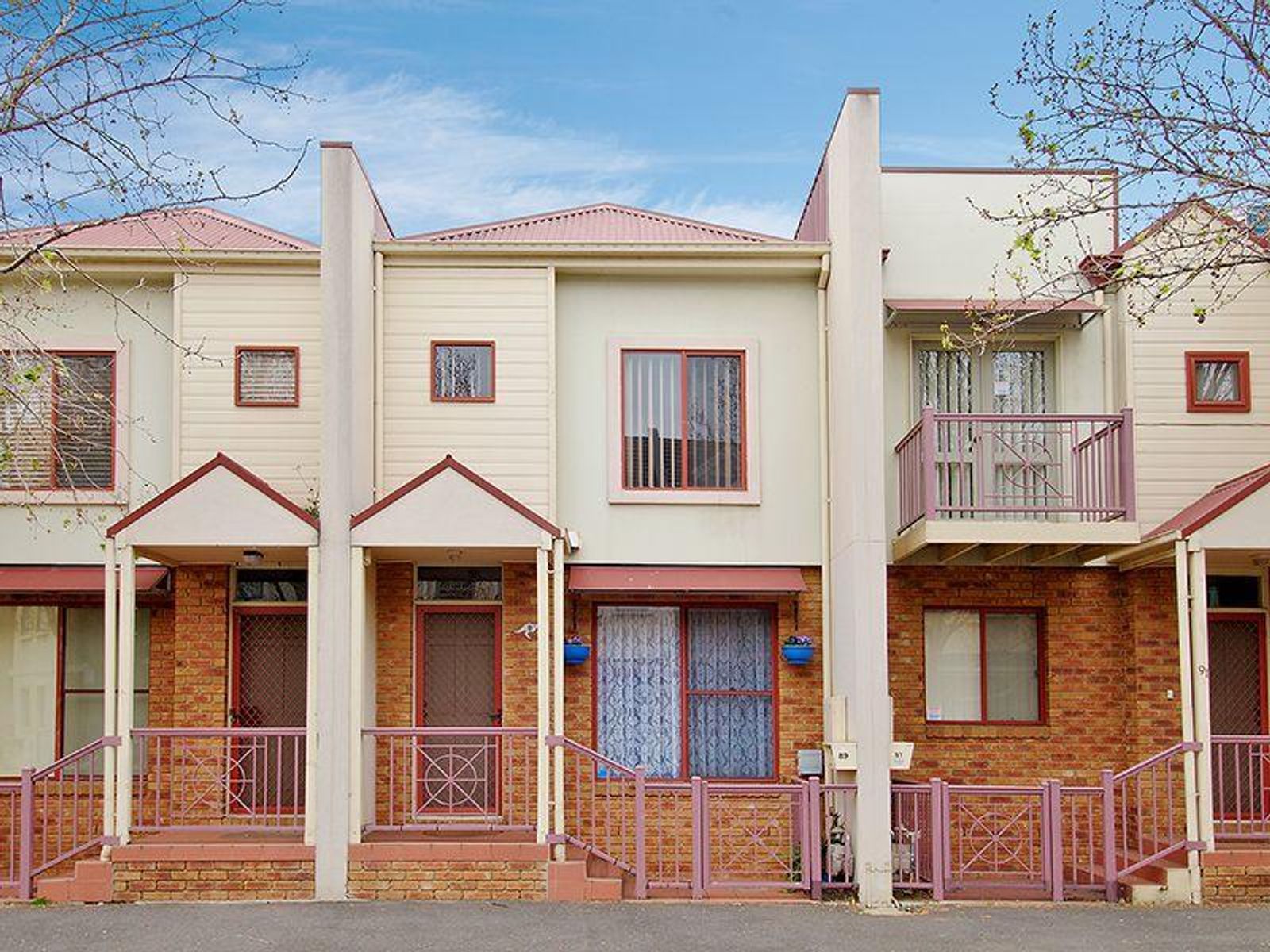 89 Stockmans Way, Kensington - Thumbnail 2