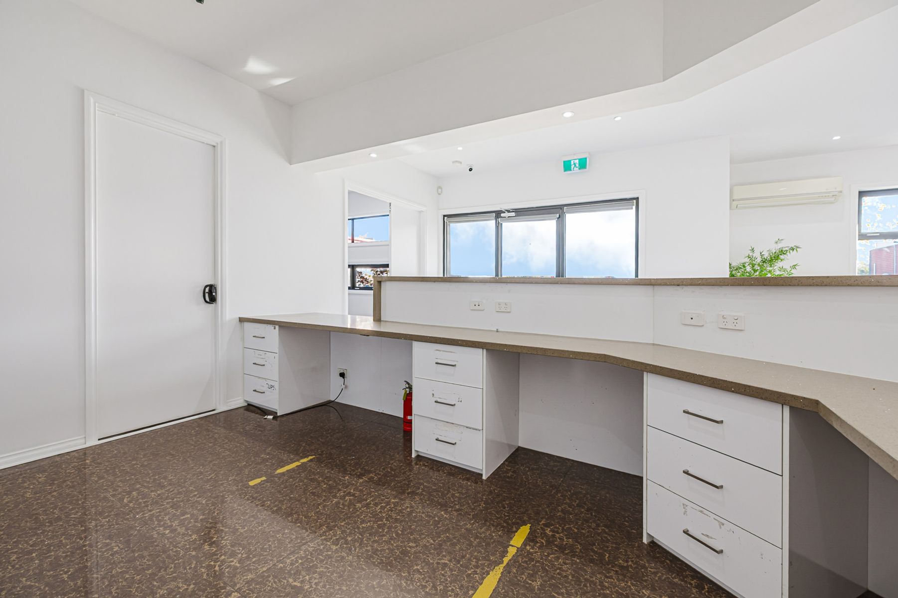 015 Open2view ID953406 54 Grant Street