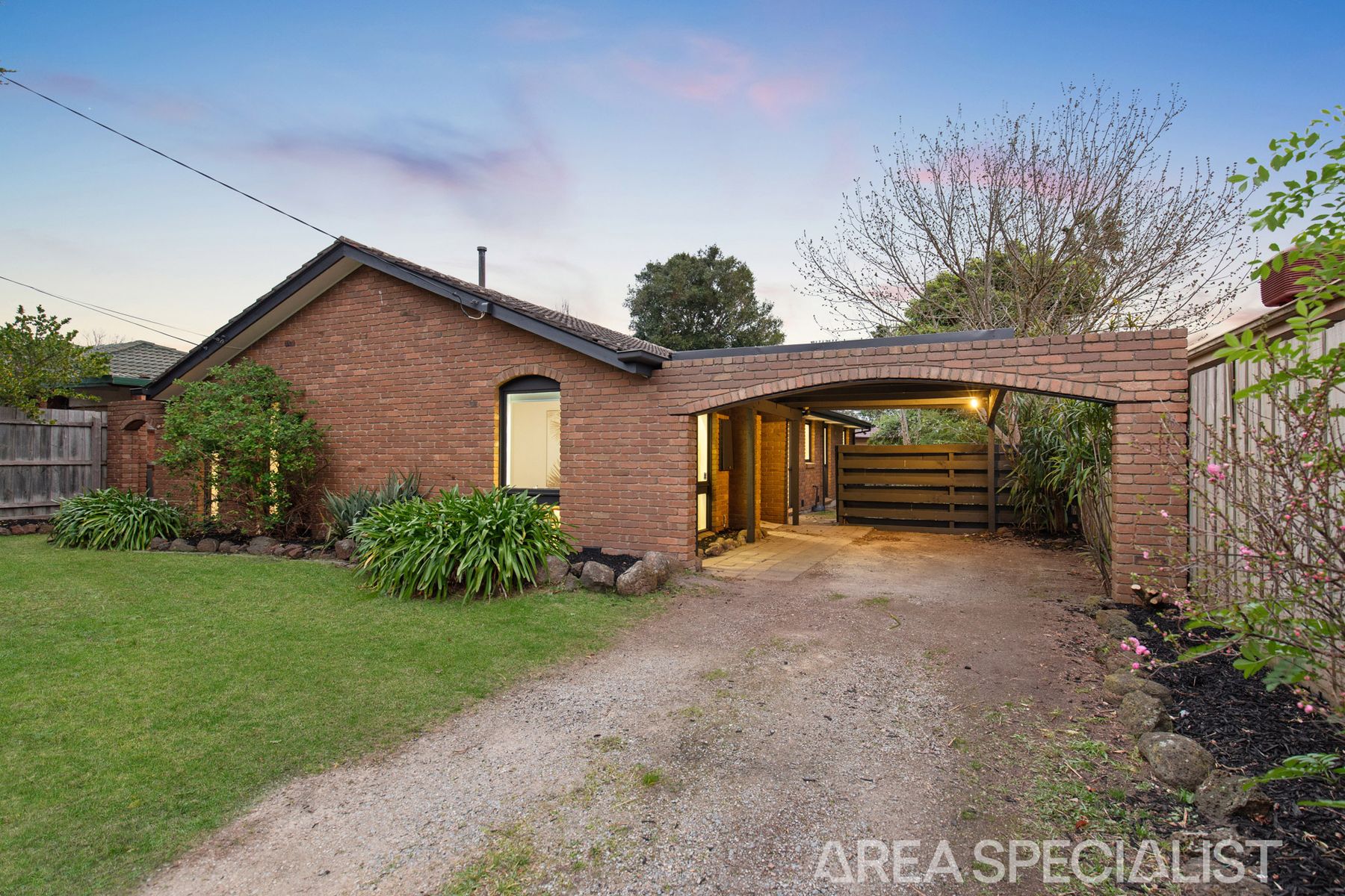 55 Silvertop Crescent, Frankston North, VIC 3200, Frankston North - Thumbnail 2