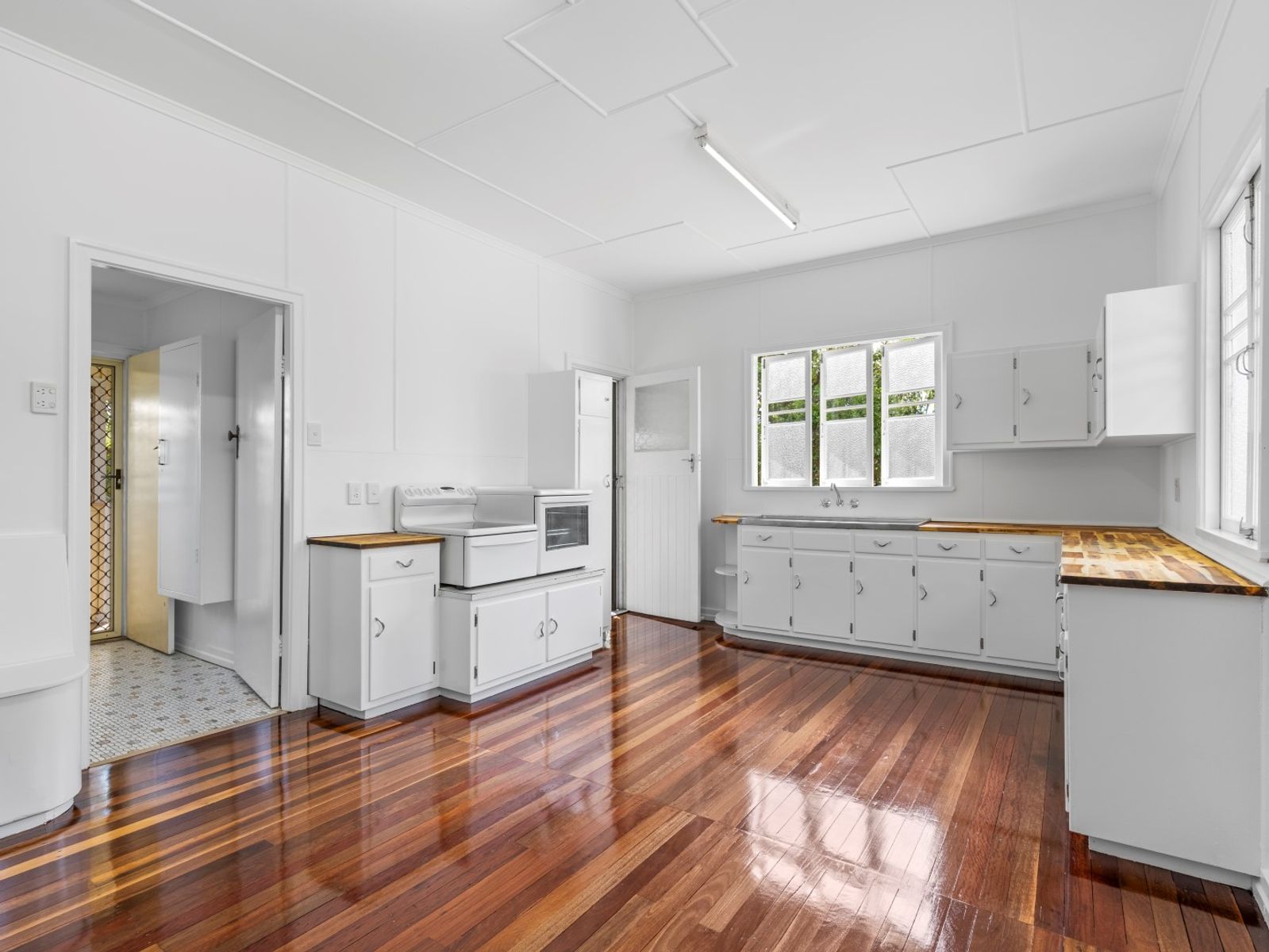 12 McGrath Lane, Booval QLD 4304, Booval - Thumbnail 8