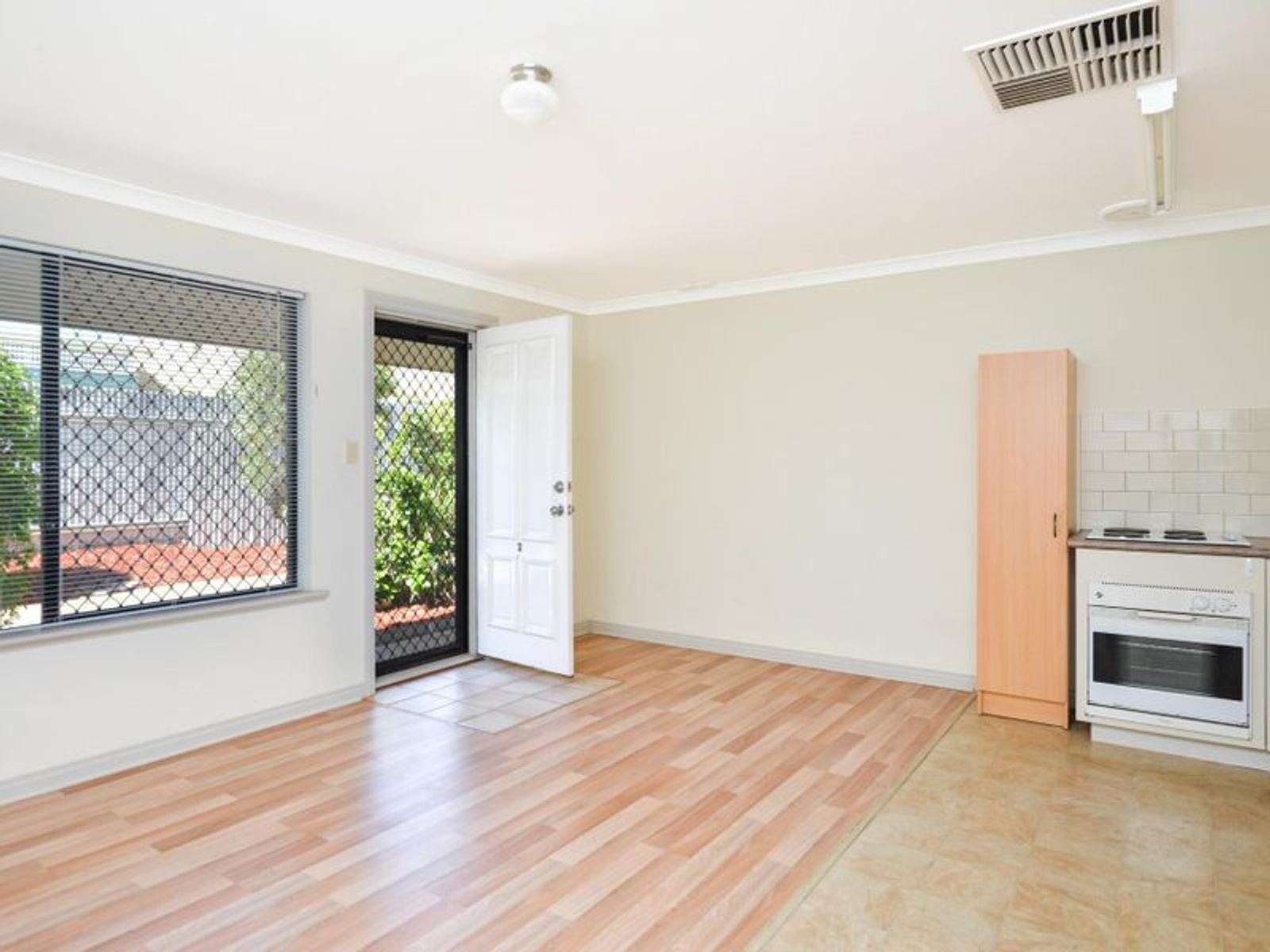 2/191 Egan Street, Kalgoorlie WA 6430, Kalgoorlie - Thumbnail 2