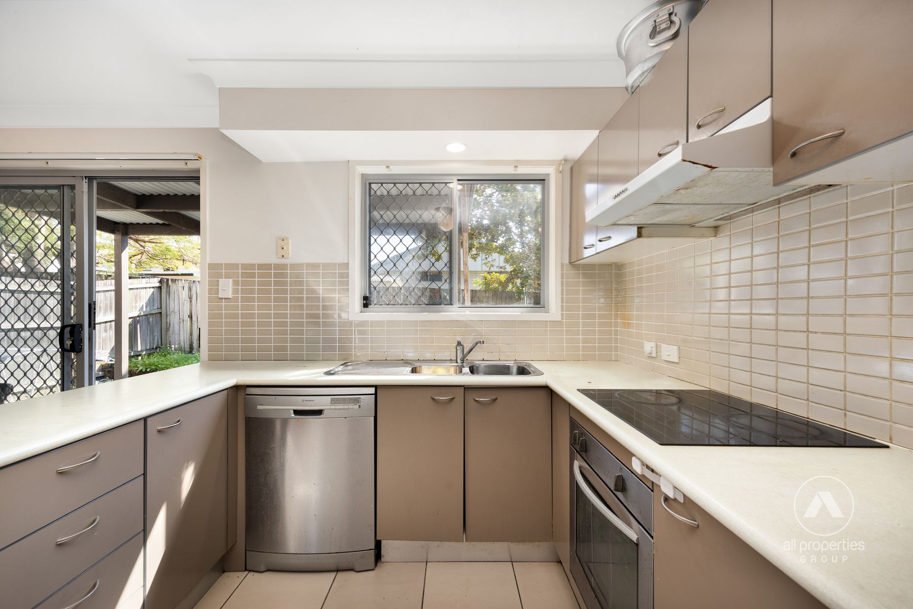 11/45-47 Defiance Road, Woodridge QLD 4114, Frankston - Thumbnail 7