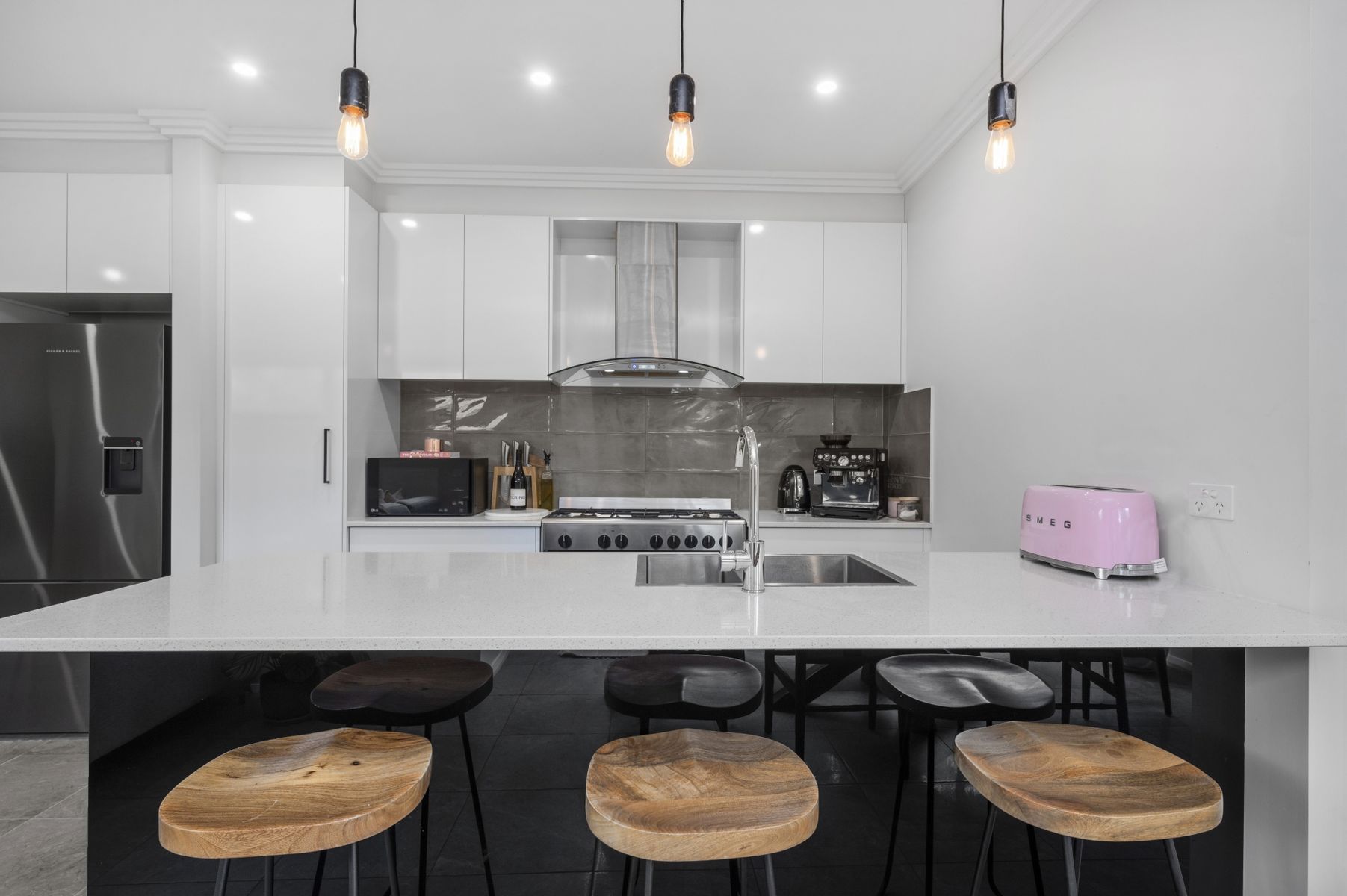 9 Lorne Terrace, Flora Hill VIC 3550, Flora Hill - Thumbnail 2