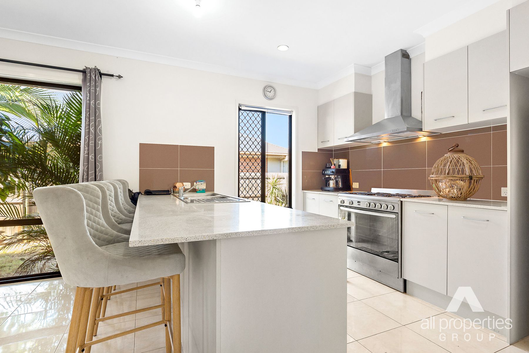 13 Dily Street, Hillcrest QLD 4118, Hillcrest - Thumbnail 3