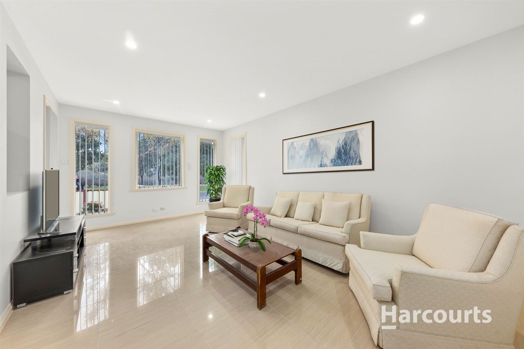 10 Tenterfield Drive, Burnside Heights, VIC 3023, Burnside Heights - Thumbnail 6