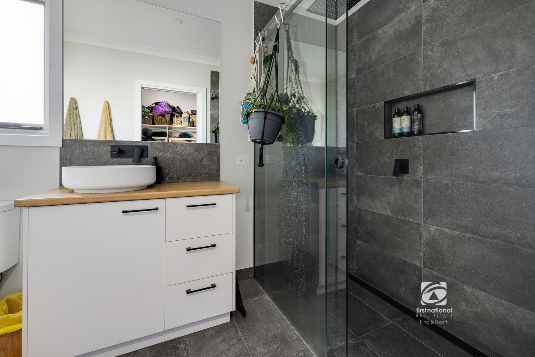 6 Riviera Court, Lakes Entrance VIC 3909, Lakes Entrance - Thumbnail 7