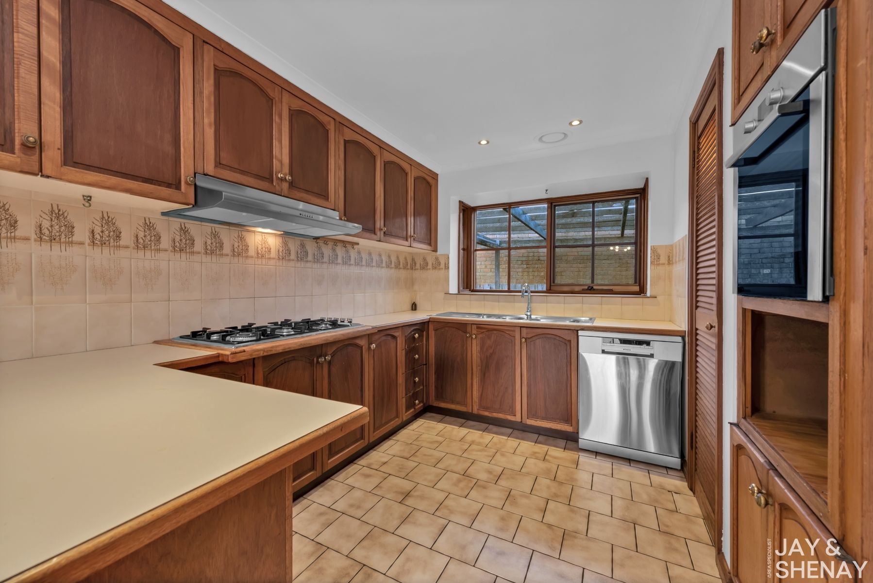 56 Thomas Mitchell Drive, Endeavour Hills, VIC 3802, Endeavour Hills - Thumbnail 4