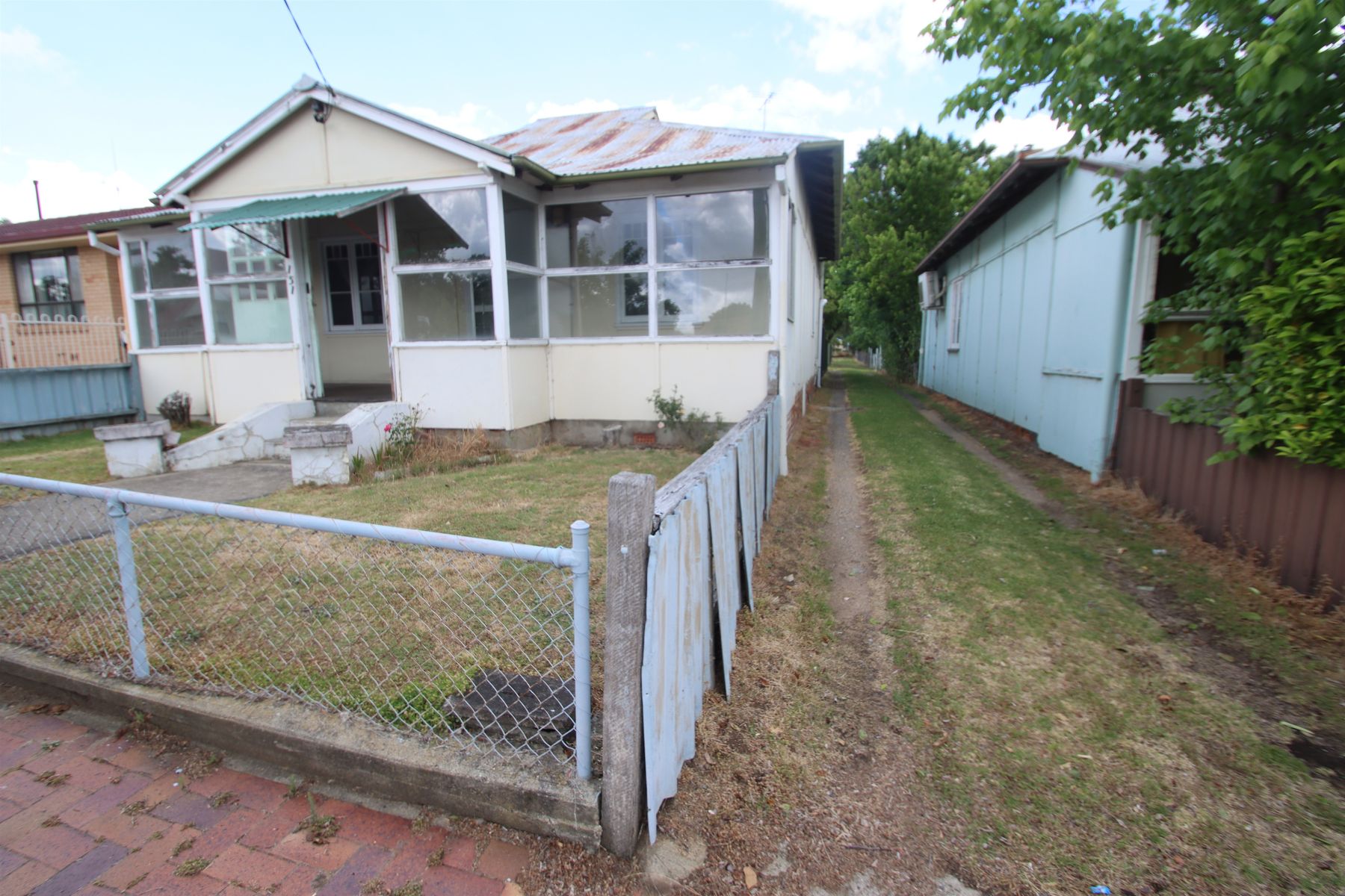 151 Manners Street, Tenterfield NSW 2372, Tenterfield - Thumbnail 3