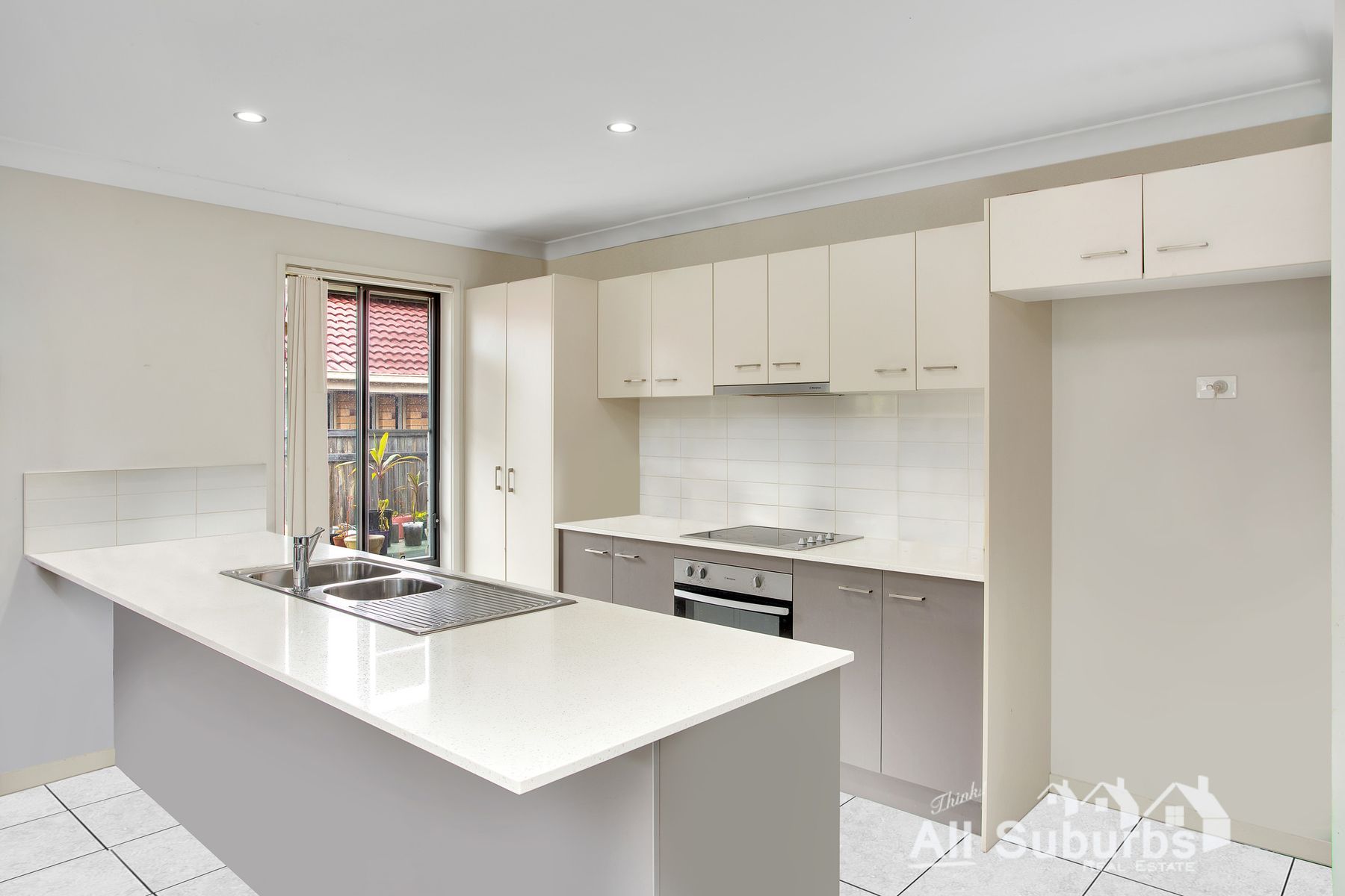 7 Surwold Way, Loganlea QLD 4131, Loganlea - Thumbnail 3