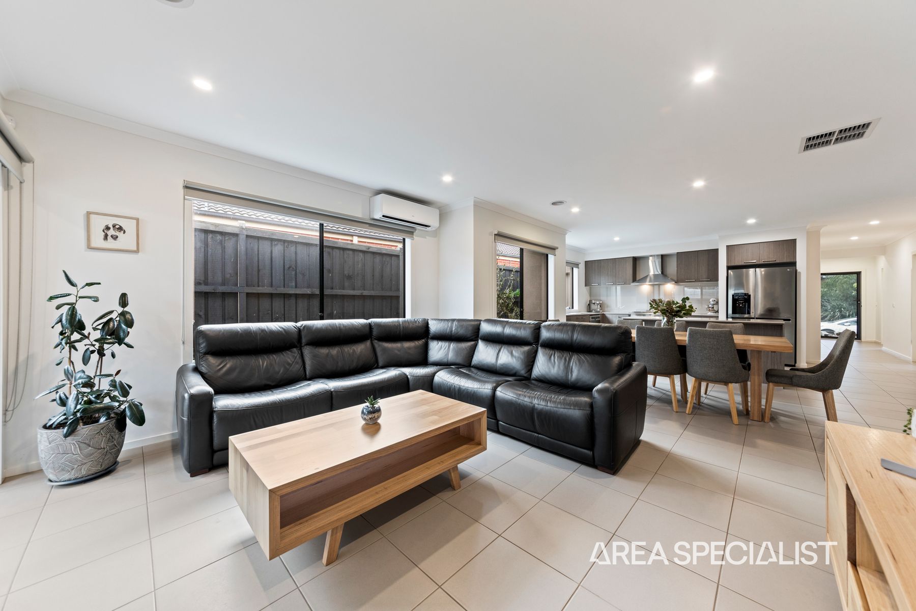 7 Summerhill Drive, Pakenham, Pakenham - Thumbnail 3