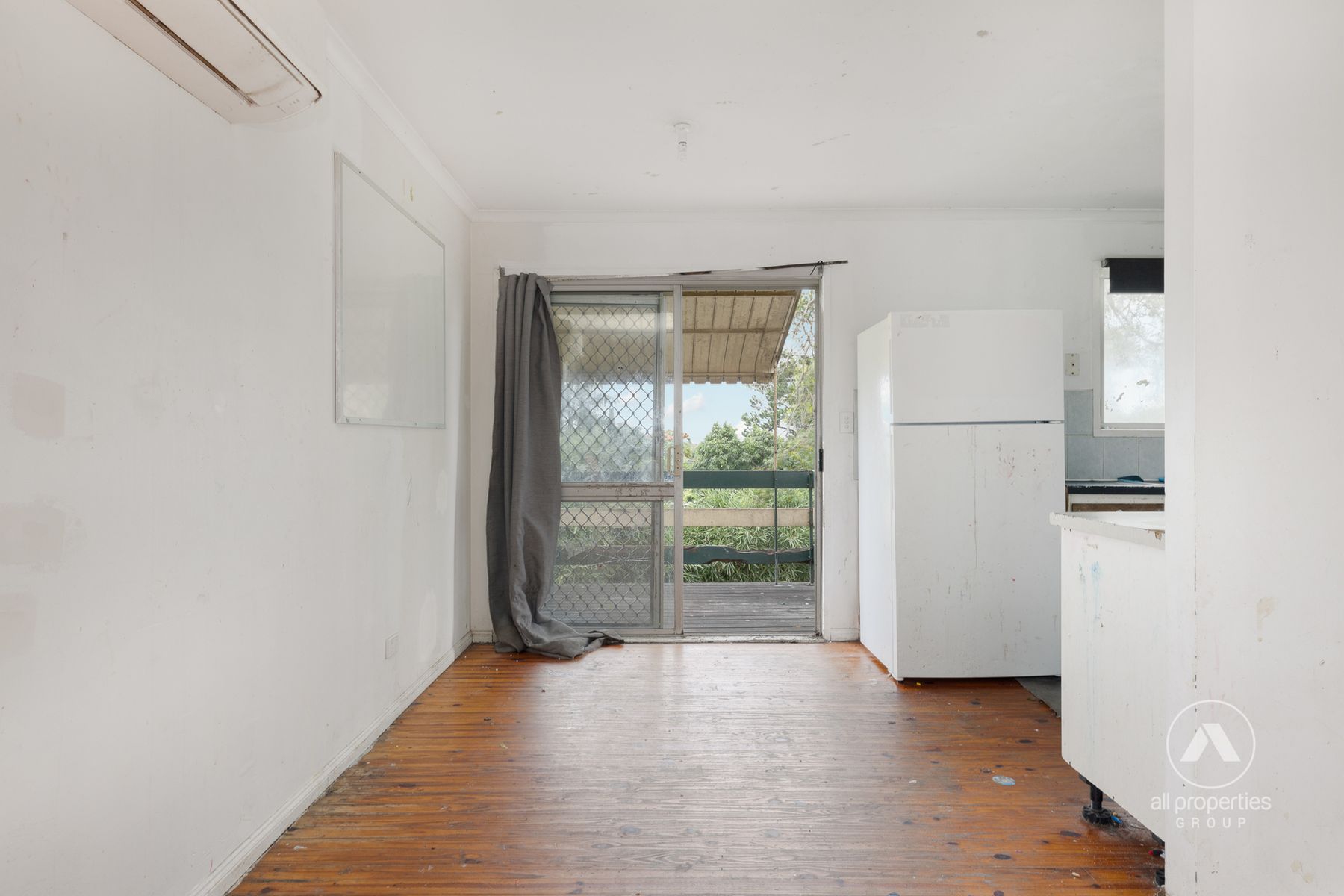 13 Holmes Court, Browns Plains QLD 4118, Browns Plains - Thumbnail 4
