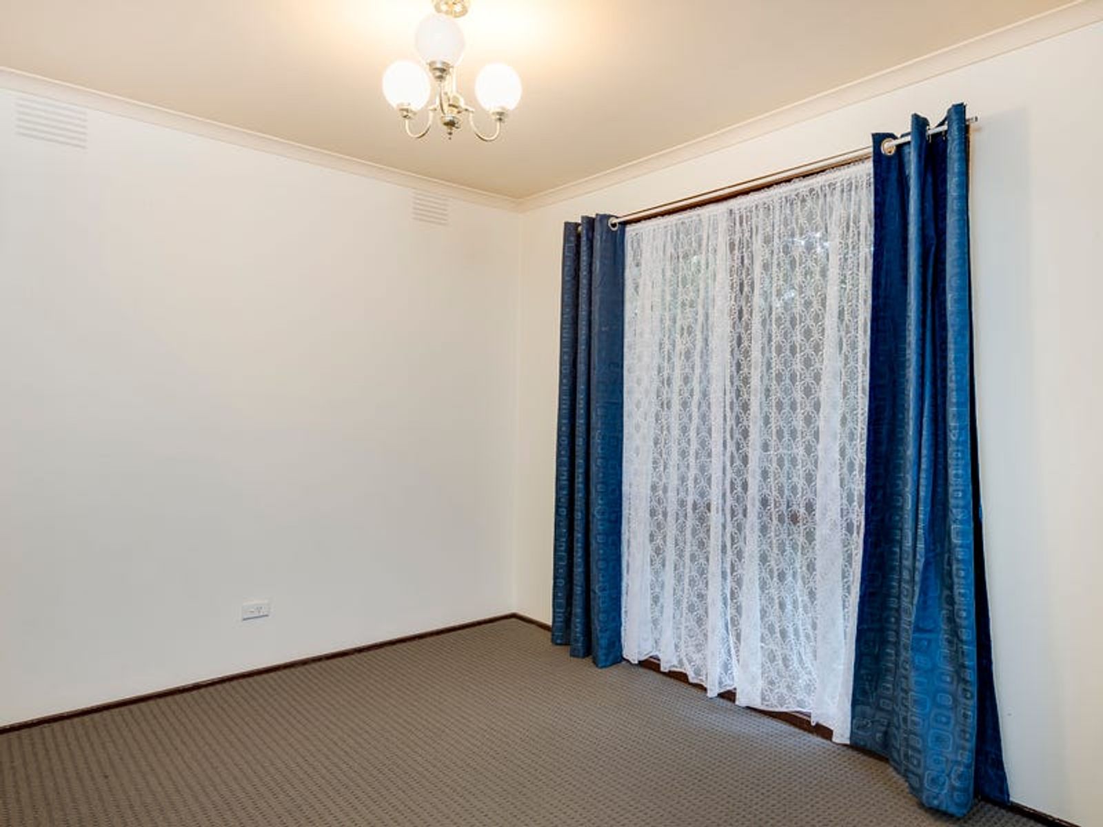 4 Hutchins Avenue, Endeavour Hills, VIC 3802, Endeavour Hills - Thumbnail 7