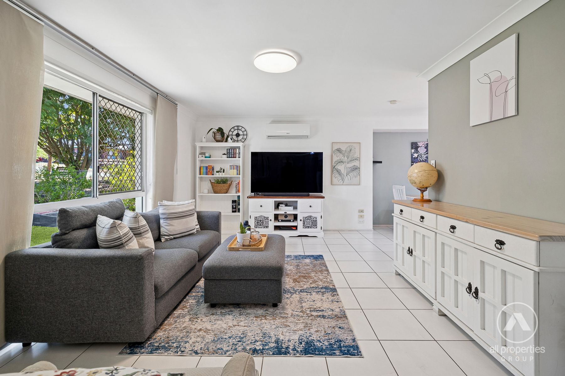 69 Radiata Street, Hillcrest QLD 4118, Hillcrest - Thumbnail 2