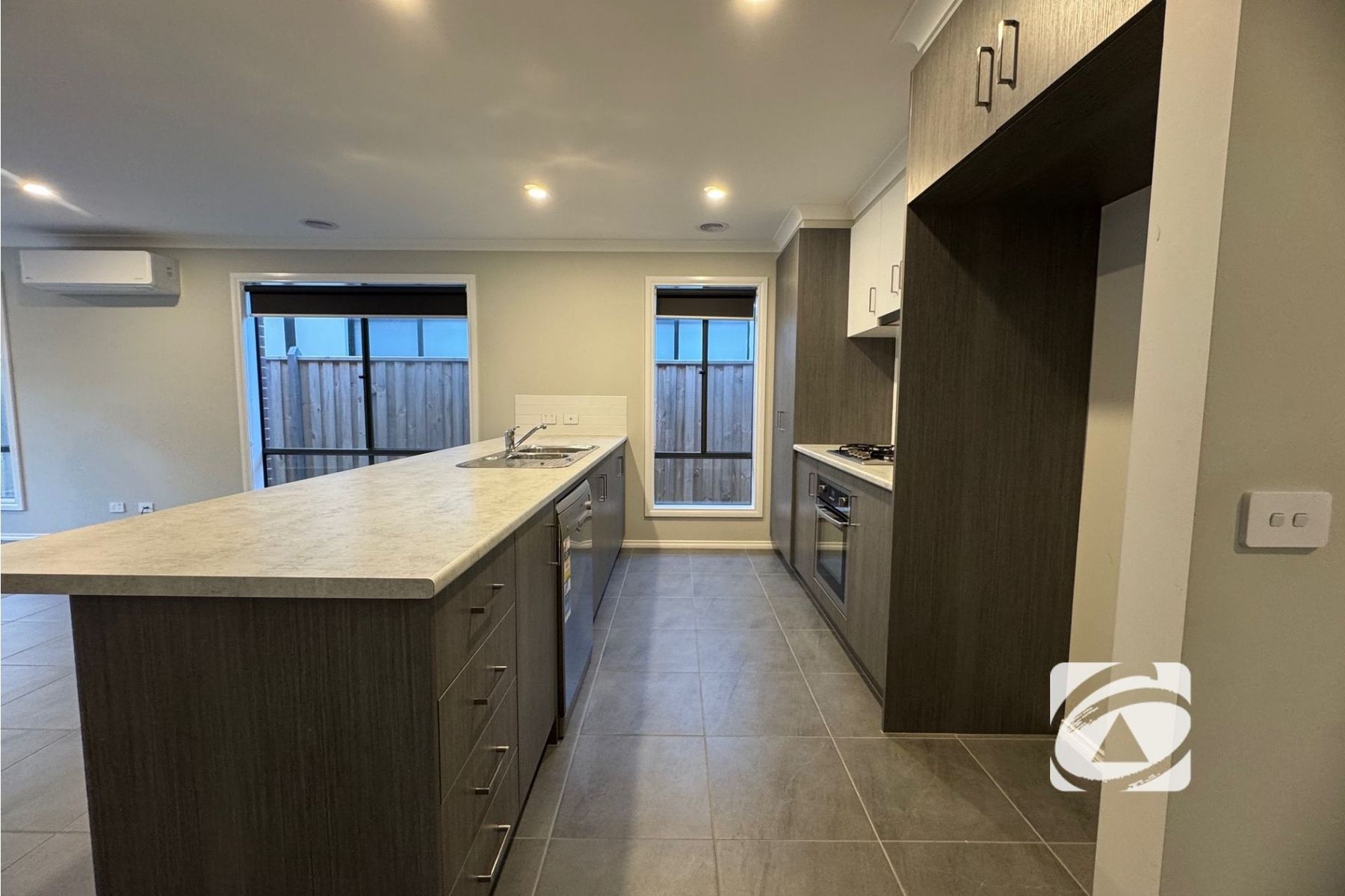 55 Fairweather Street, Clyde VIC 3978, Clyde - Thumbnail 3