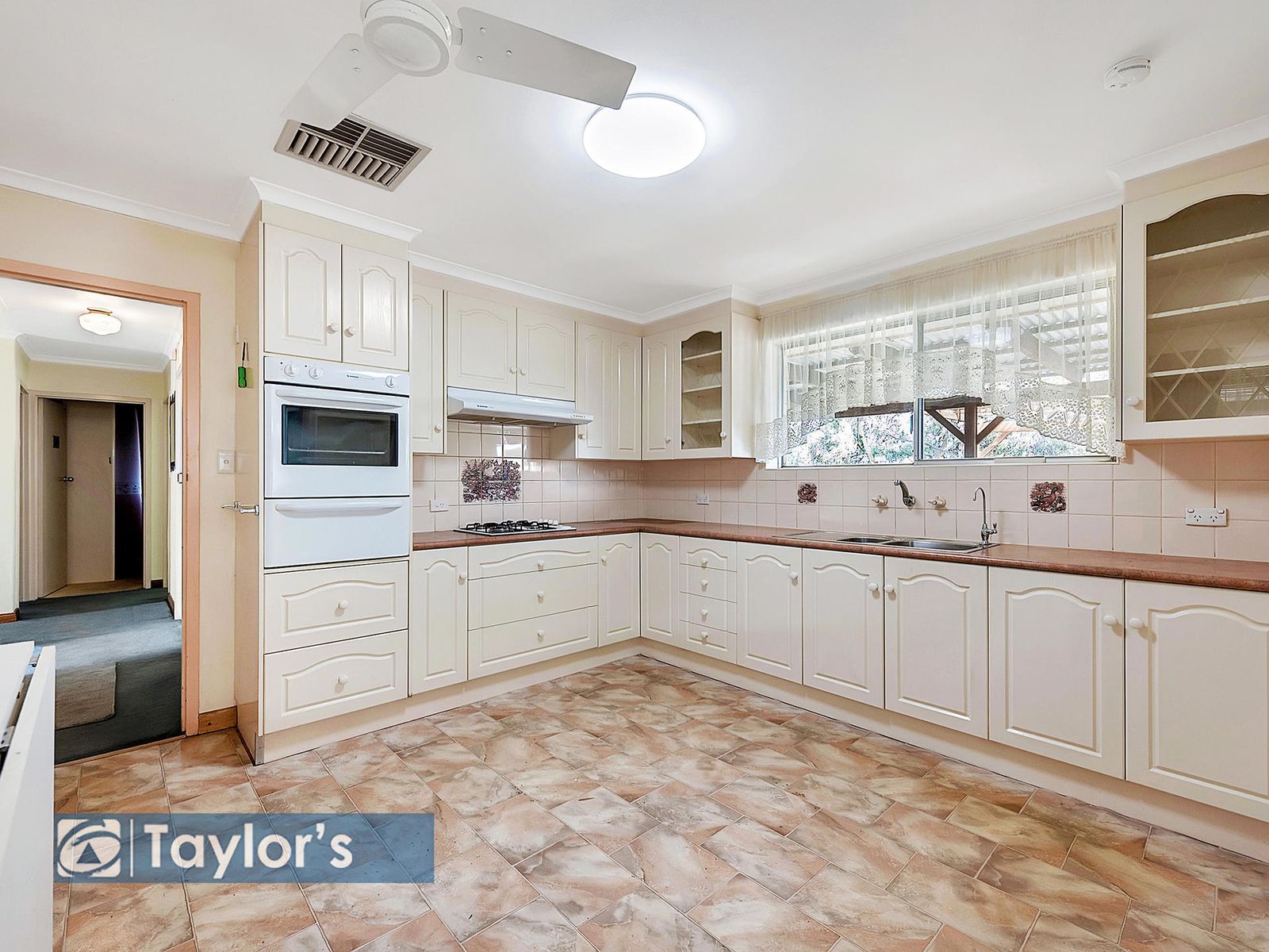 9 Windsor Avenue, Para Hills SA 5096, Para Hills - Thumbnail 2