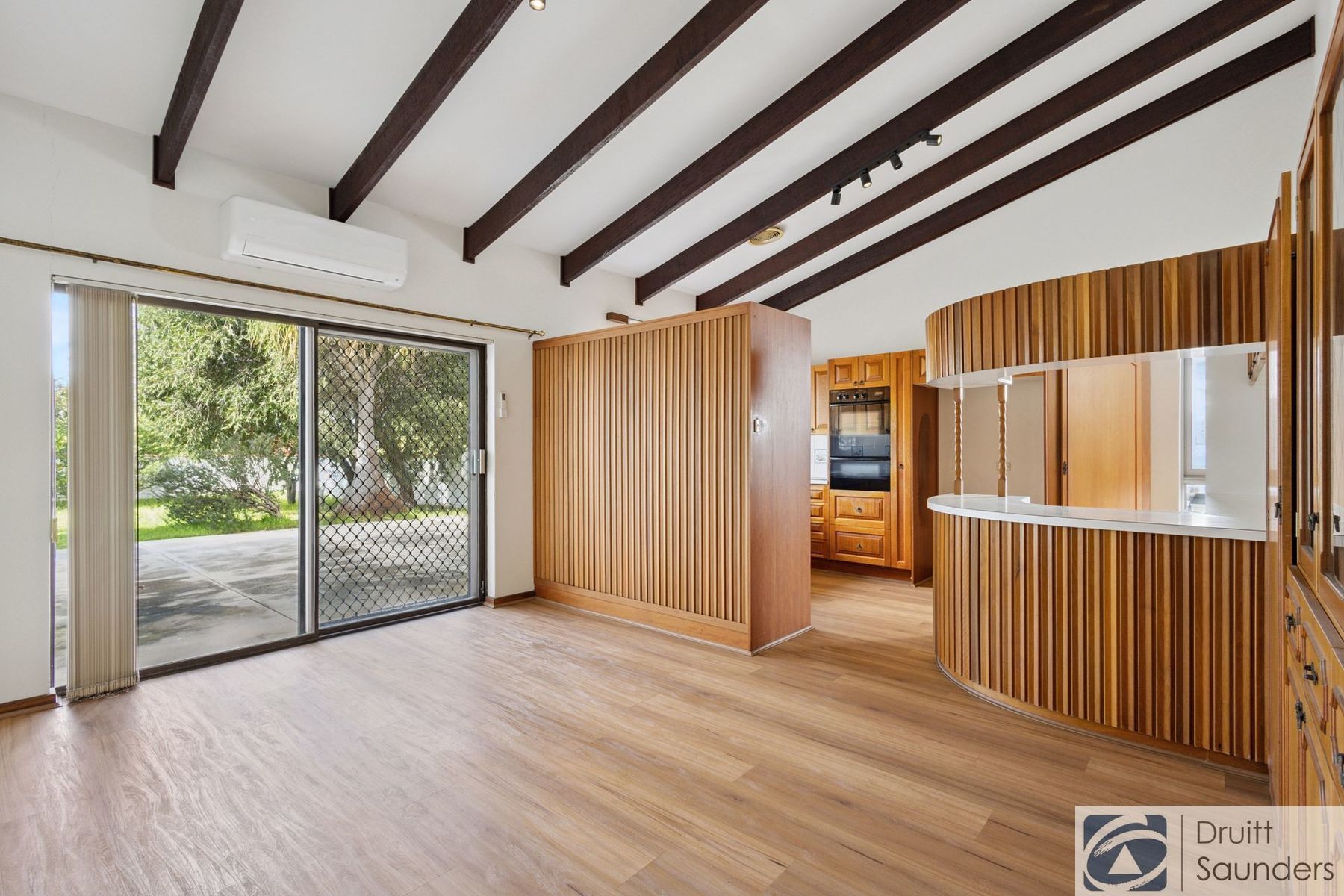 392 Huntriss Road, Woodlands WA 6018, Woodlands - Thumbnail 2