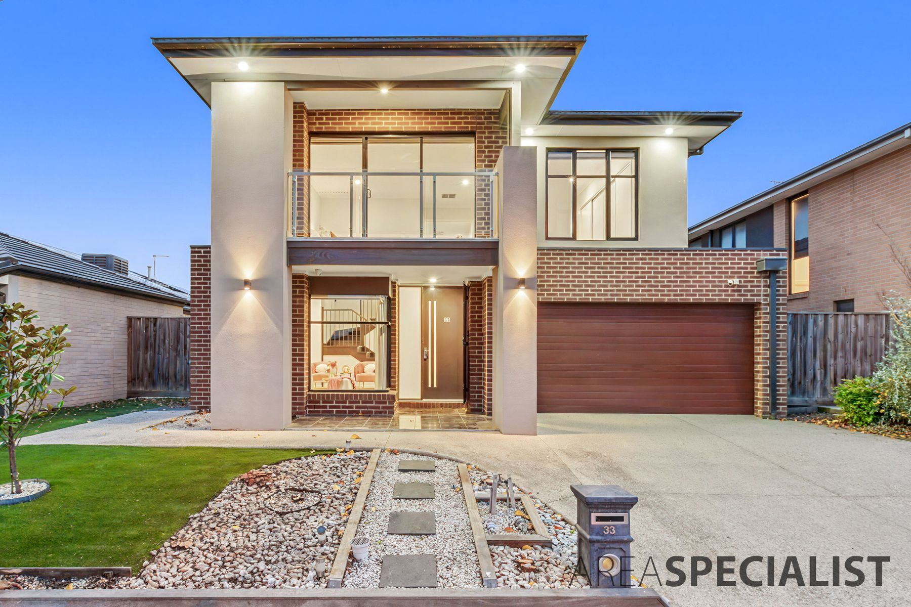 33 Tamarind Road, Cranbourne North, Cranbourne North - Thumbnail 2