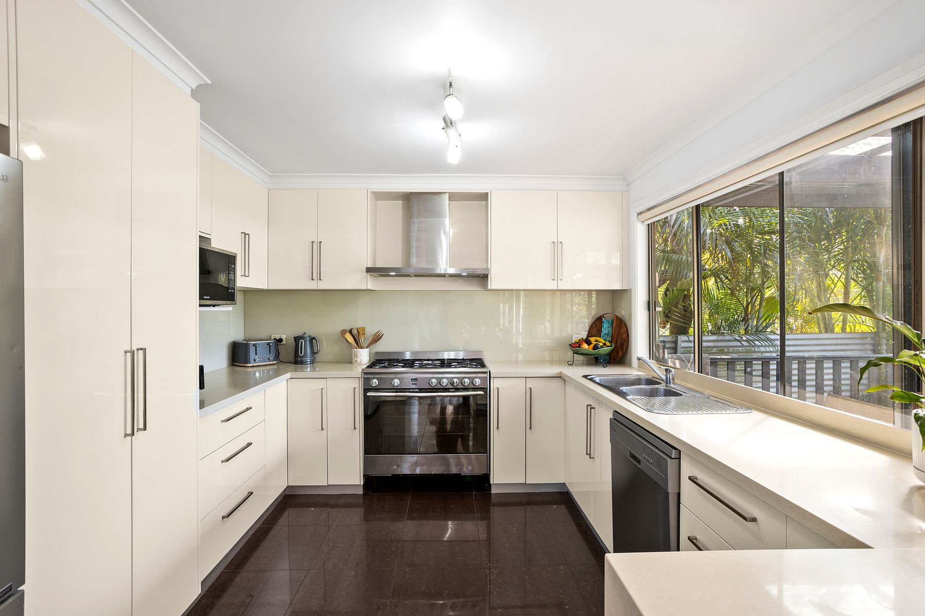 22 Hobart Street, Bulli NSW 2516, Bulli - Thumbnail 4
