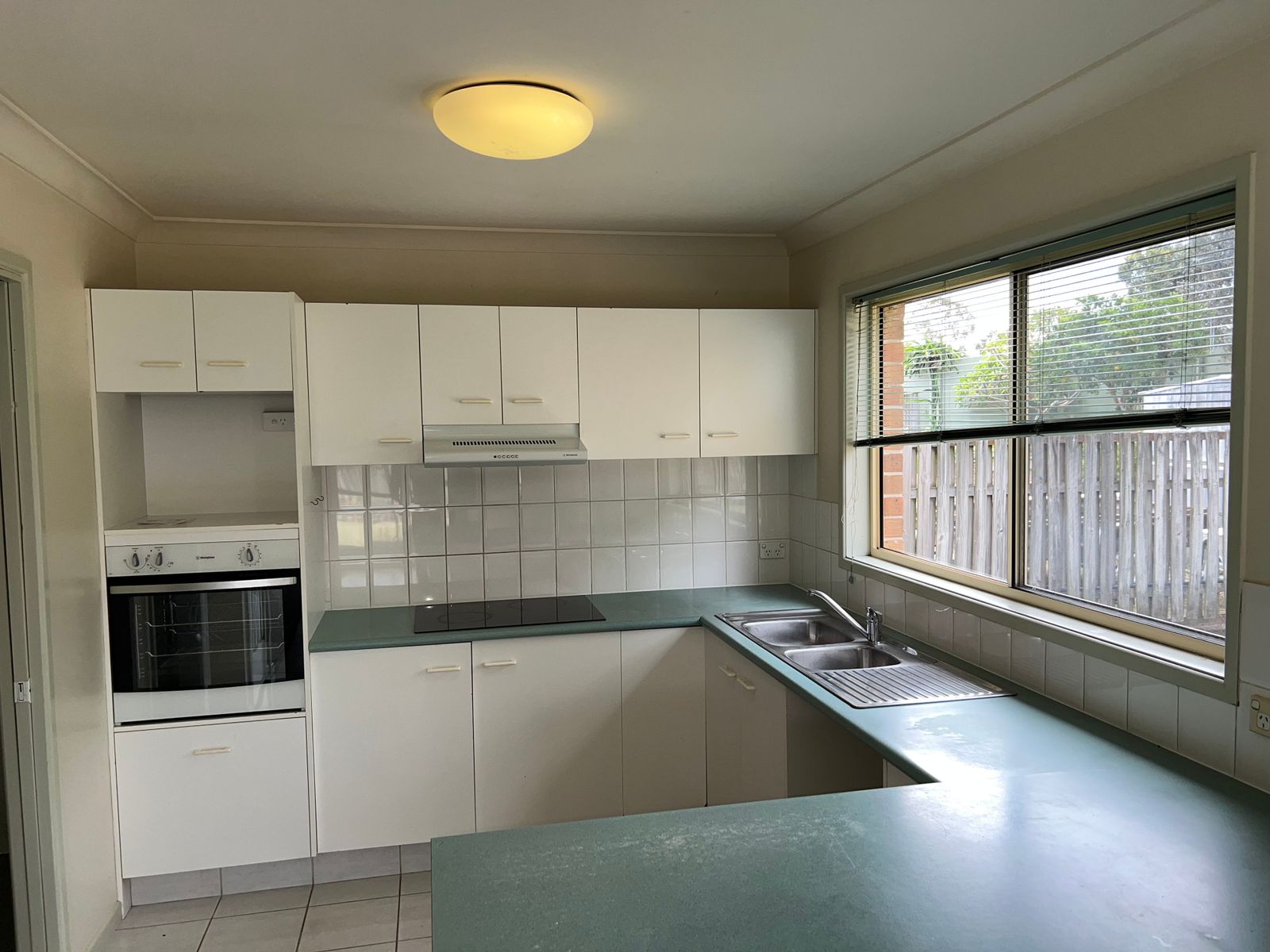 30 Queen Charlotte Court, Mudgeeraba QLD 4213, Mudgeeraba - Thumbnail 3