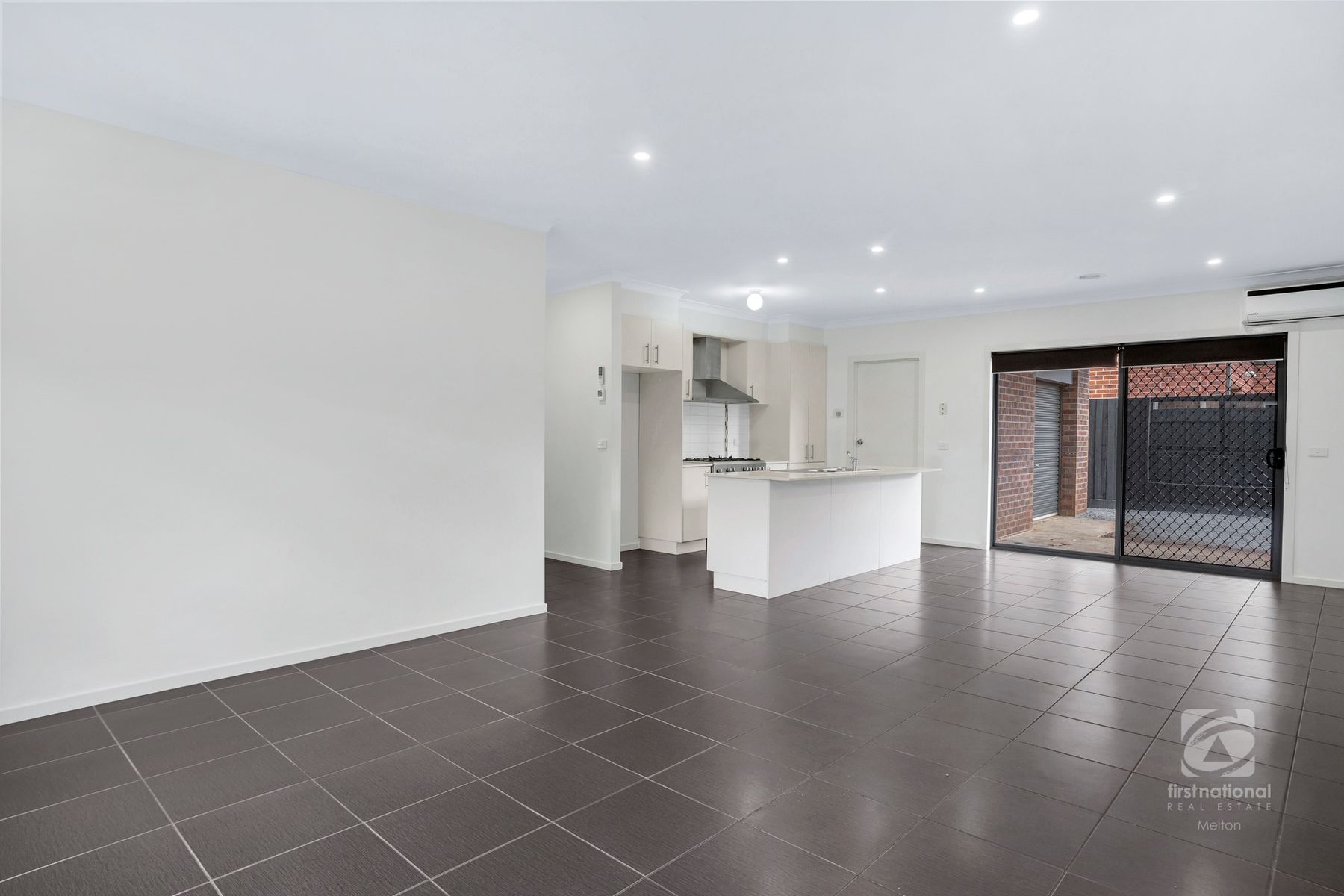 23 Equine Circuit, Melton South VIC 3338, Melton South - Thumbnail 3